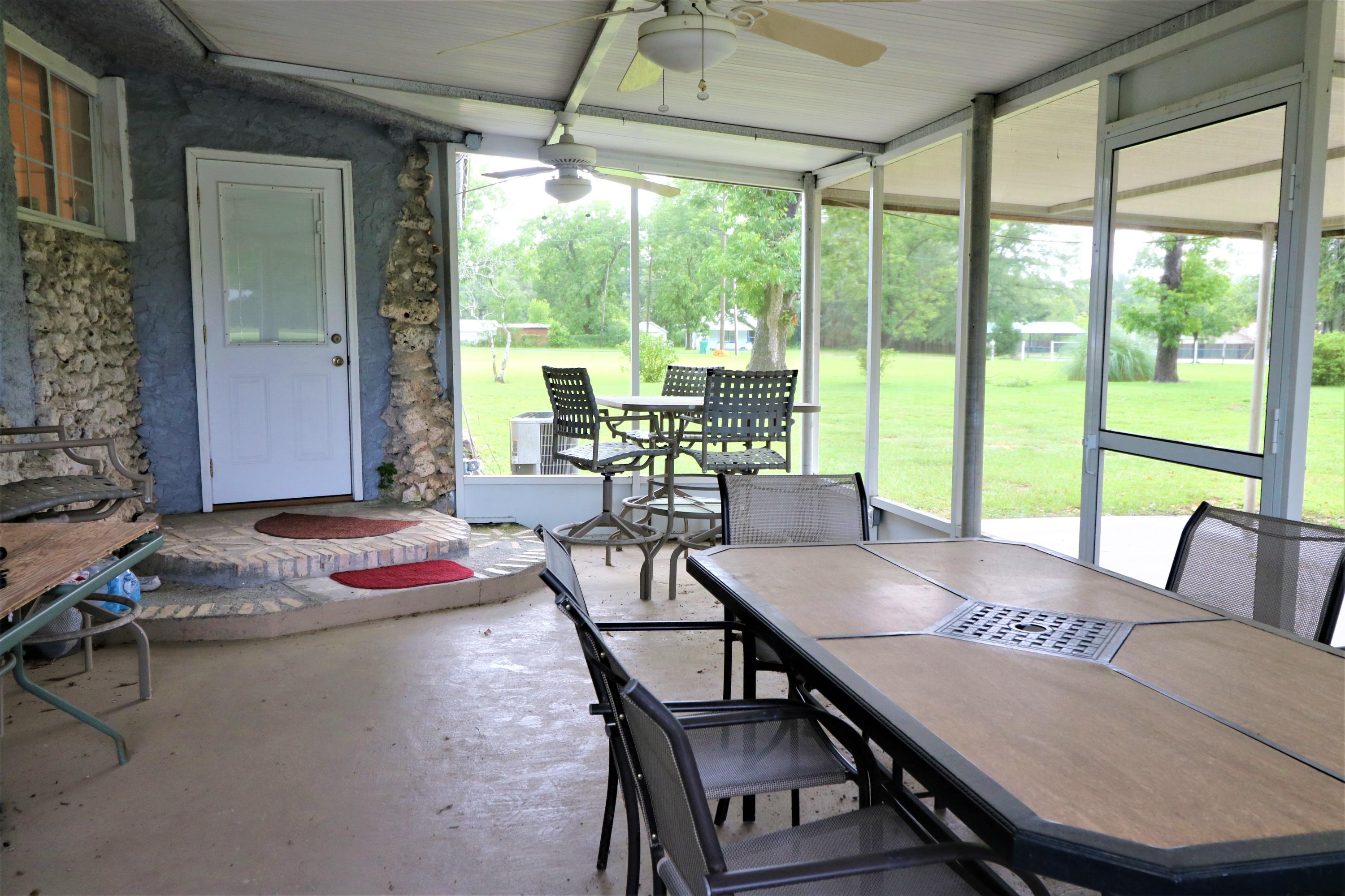 NO RECORDED SUBDIVISION - Residential