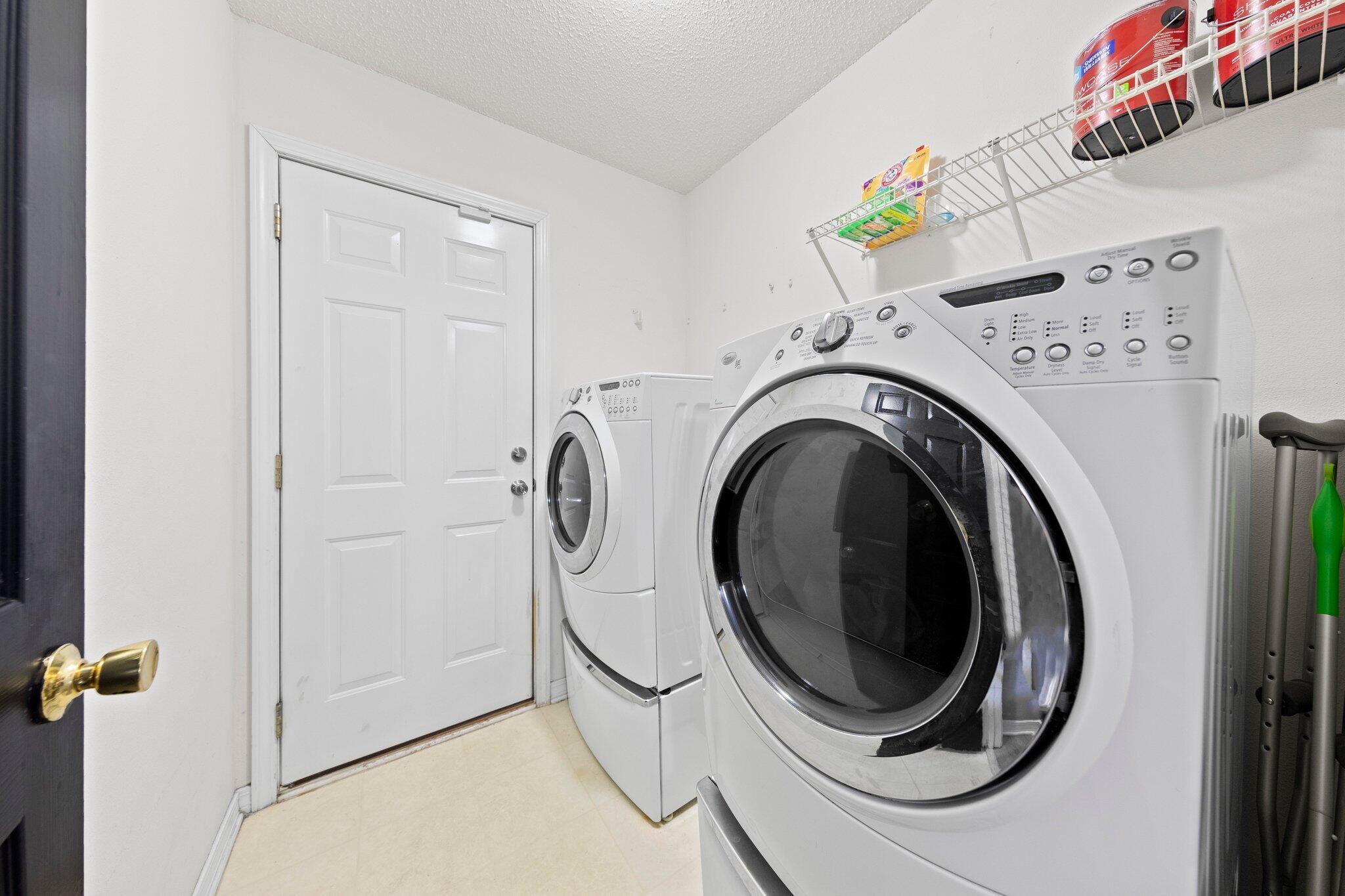 COUNTRYVIEW ESTATES 9TH ADDN - Residential Lease