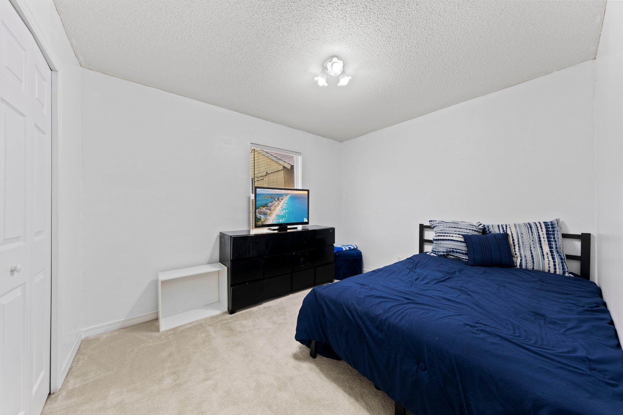 COUNTRYVIEW ESTATES 9TH ADDN - Residential Lease