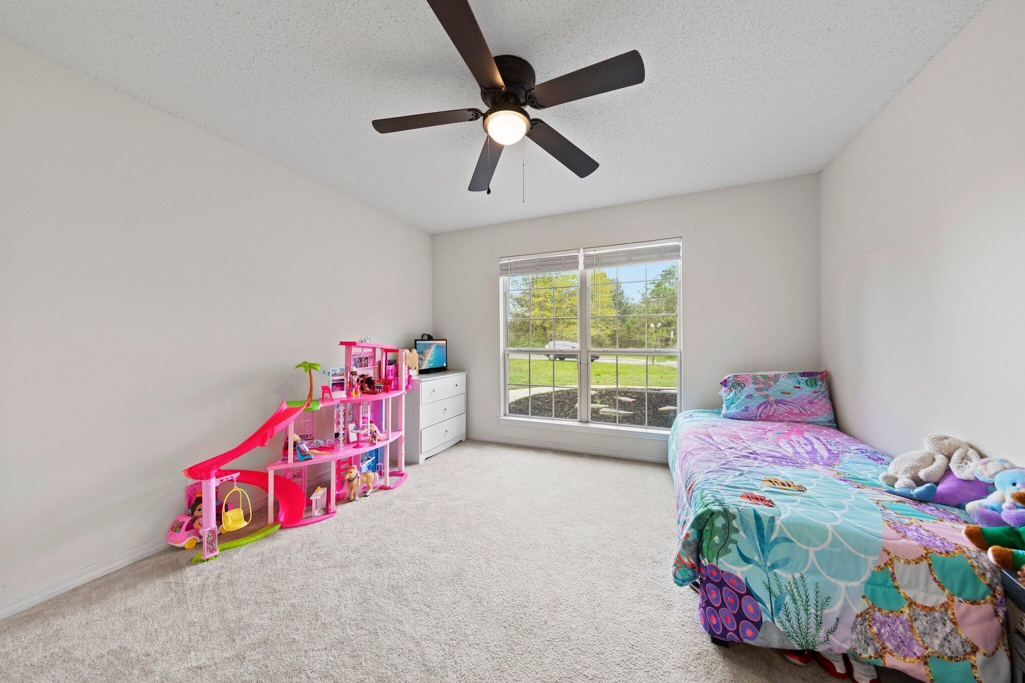 COUNTRYVIEW ESTATES 9TH ADDN - Residential Lease