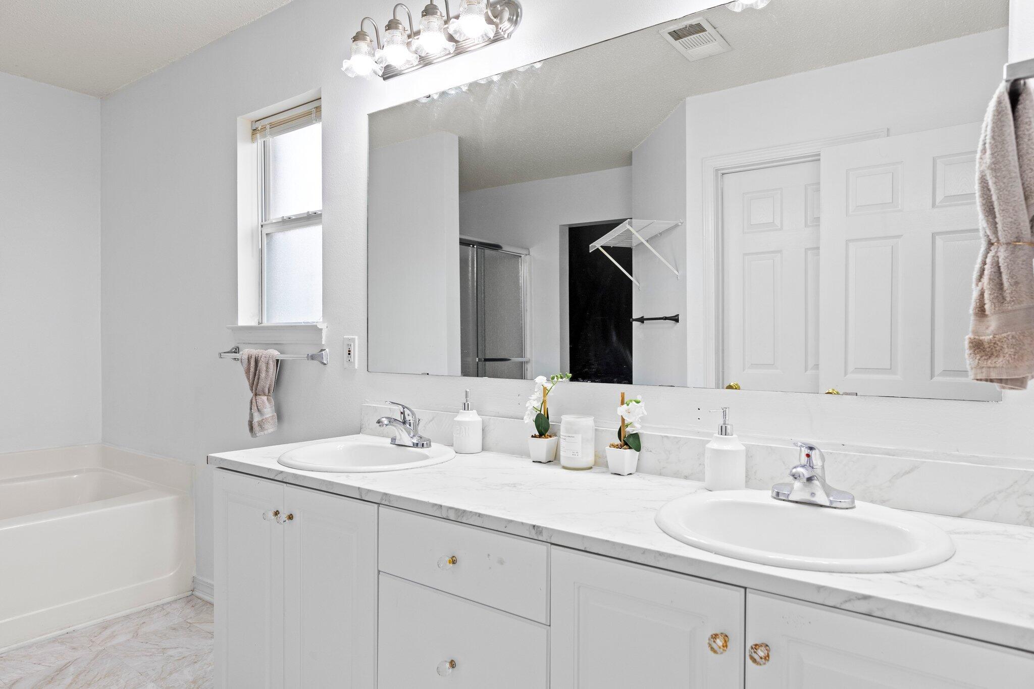 COUNTRYVIEW ESTATES 9TH ADDN - Residential Lease