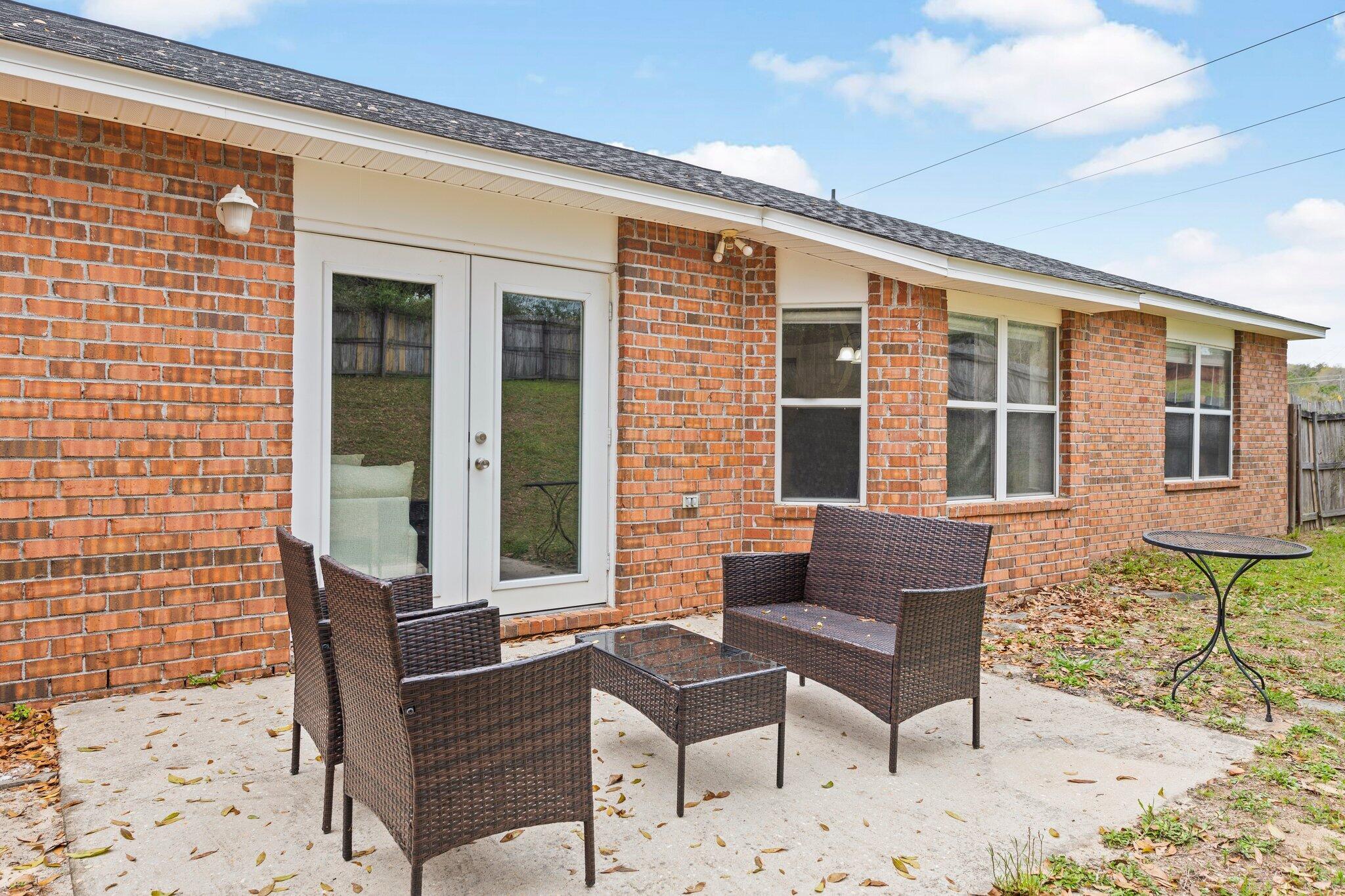 COUNTRYVIEW ESTATES 9TH ADDN - Residential Lease