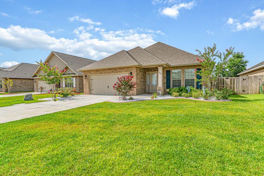 This gorgeous 3 bedroom split bedroom home is designed with an open floor plan for active family living as well as entertaining. The open kitchen features stainless appliances and a large island, all areas have granite counters. It flows seamlessly into the Great Room and Great it is, with a double trey ceiling that rises to 11 feet high. The Great Room is spacious, perfect for family or entertaining. The great Master suite also has a trey ceiling that adds an elegant touch to the Master suite. Flowing off of the bedroom area, a spa like bathroom with tiled shower, soaking tub, double sink vanity and large walk in closet completes the Master Suite. A flex room with trey ceiling is perfect as study area or computer room. Two roomy bedrooms are separate along with laundry and bathroom.