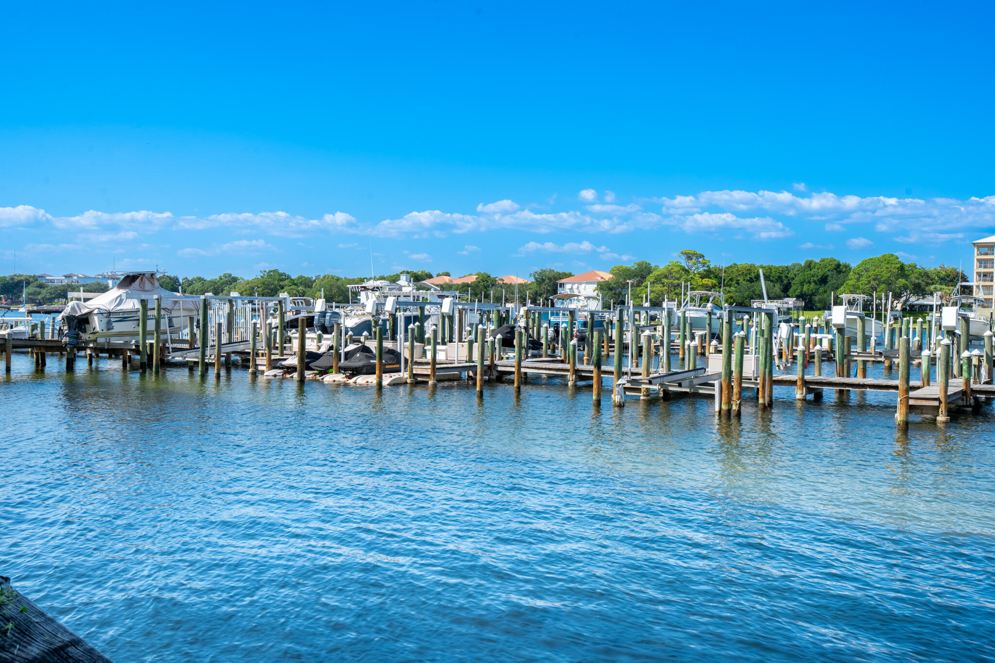 PALM COURT YACHT CLUB - Residential