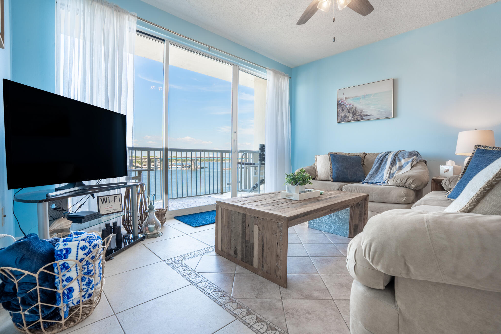 PALM COURT YACHT CLUB - Residential