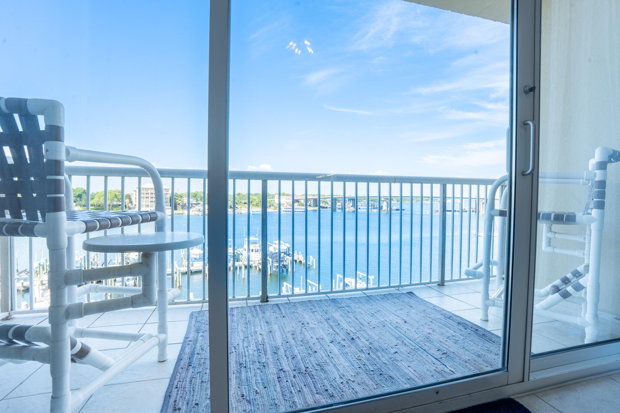 PALM COURT YACHT CLUB - Residential