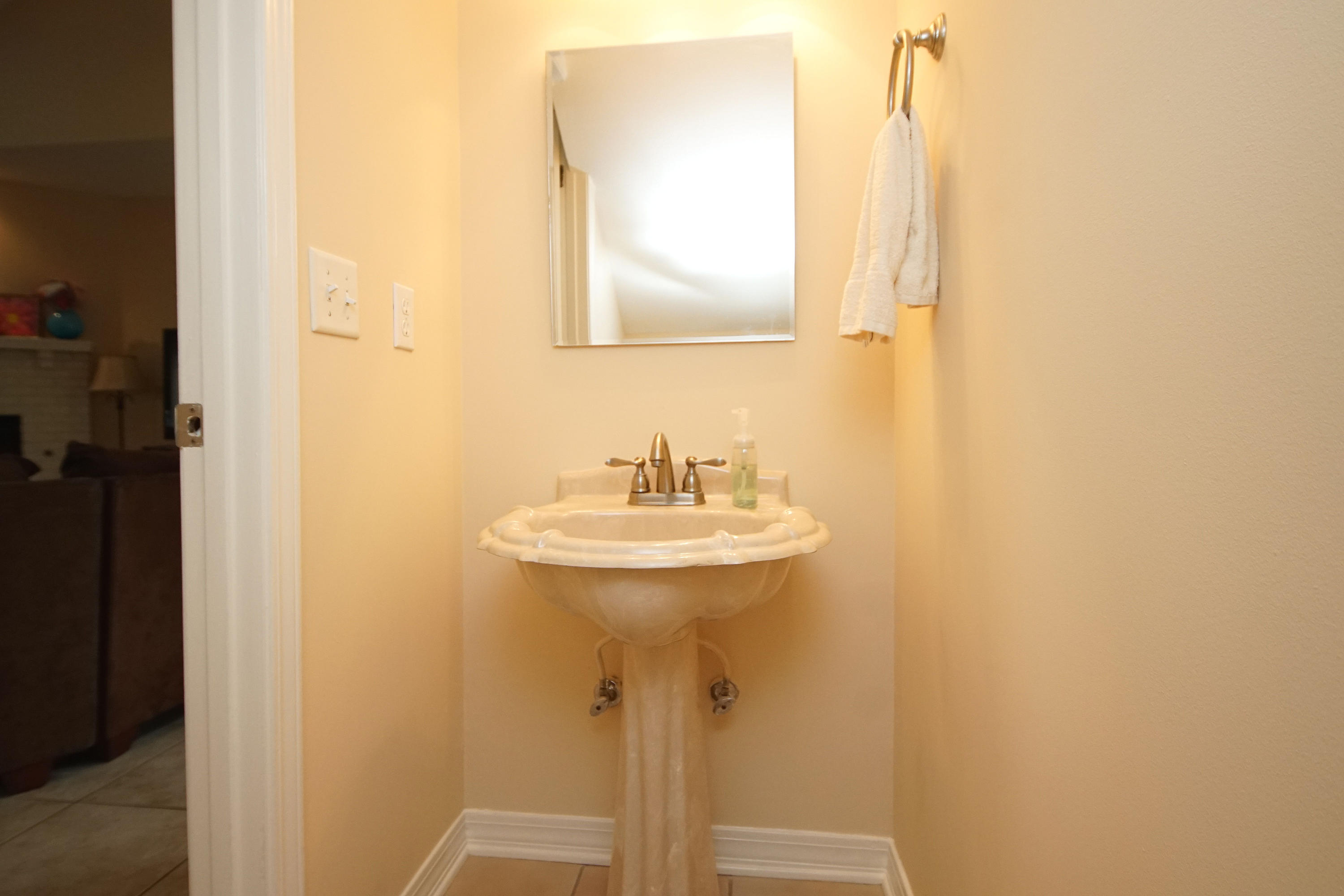 DANA POINTE - Residential