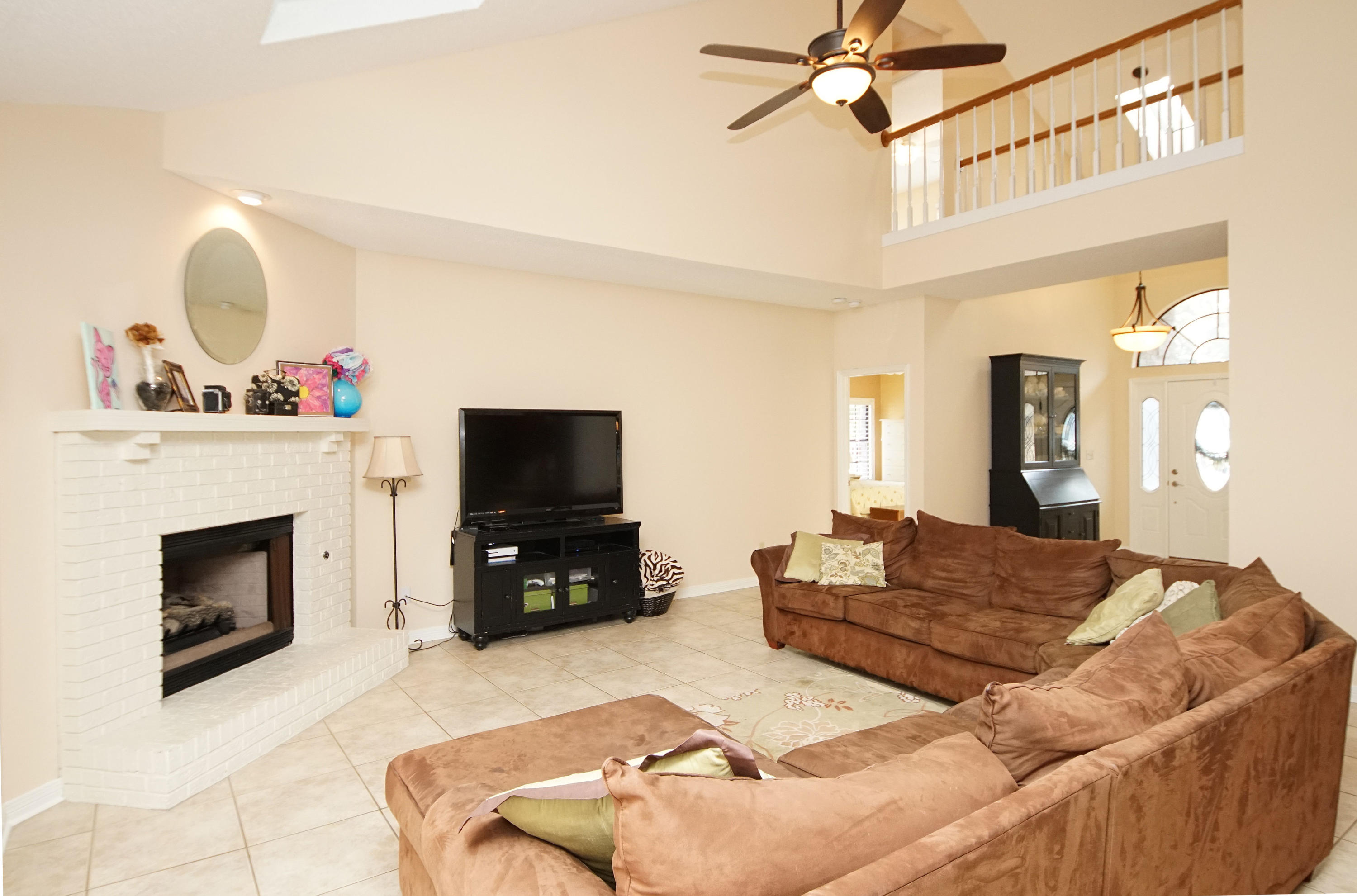 DANA POINTE - Residential