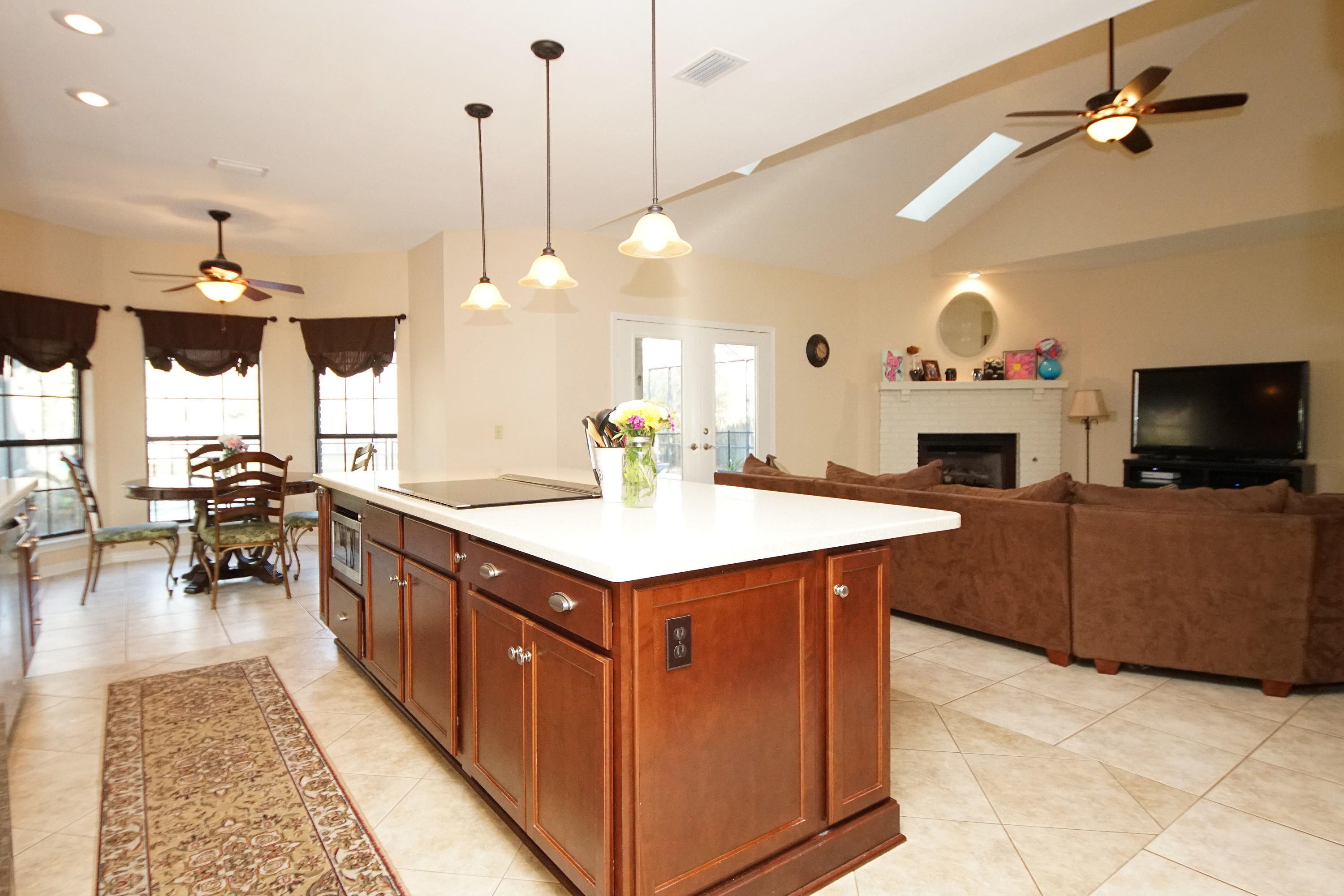 DANA POINTE - Residential