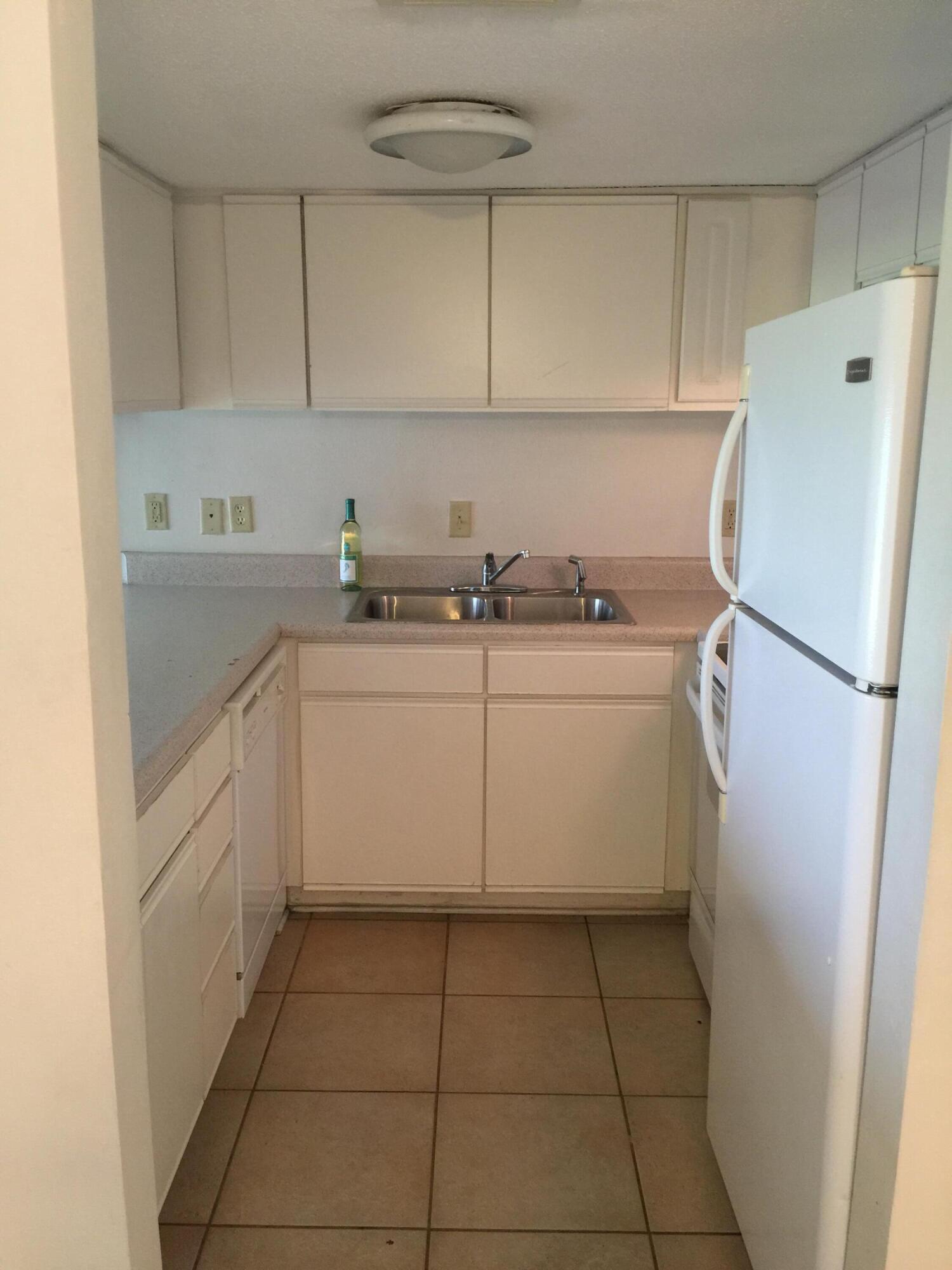 FINISTERRA CONDO - Residential Lease