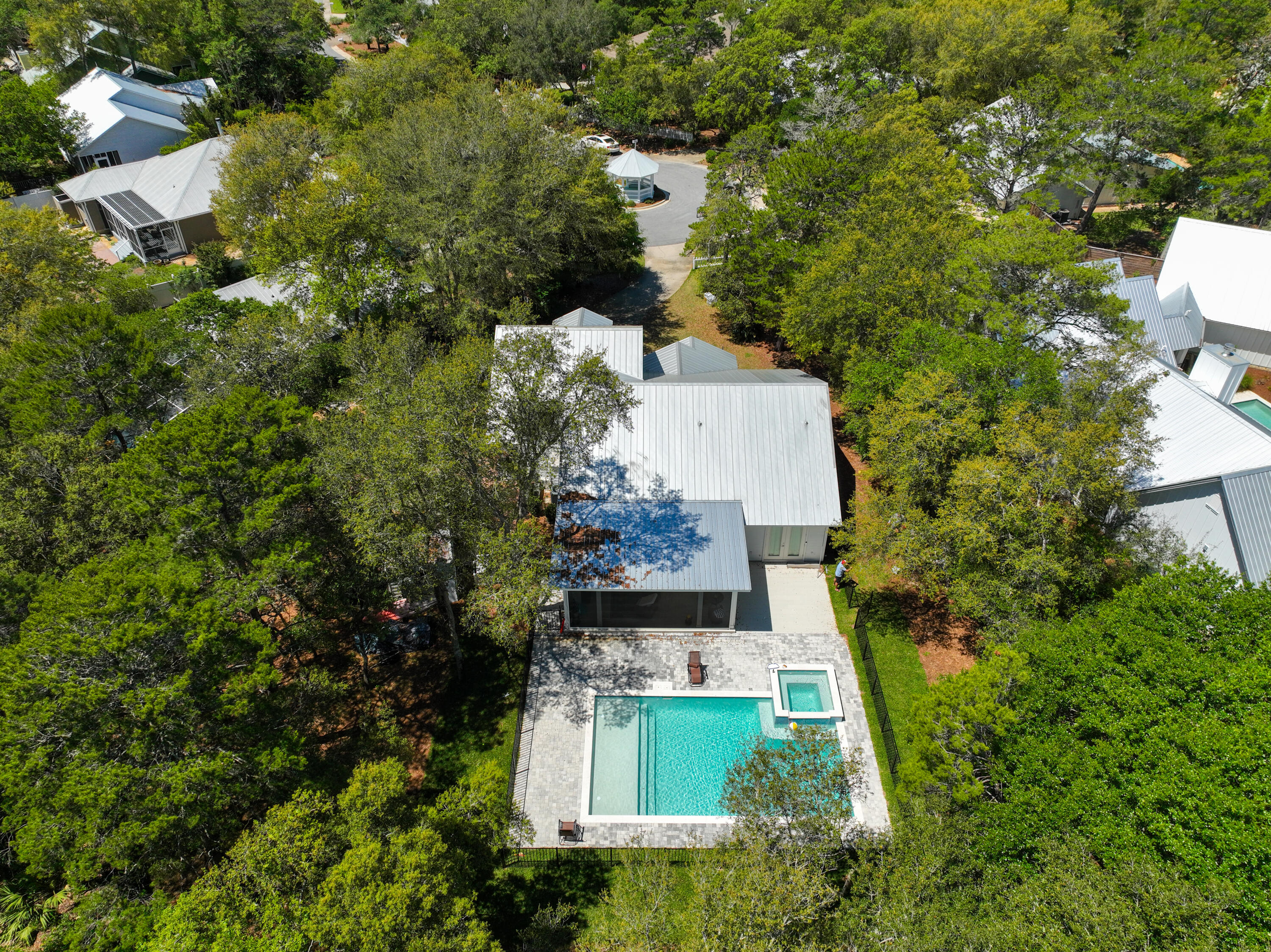 SEABREEZE - Residential