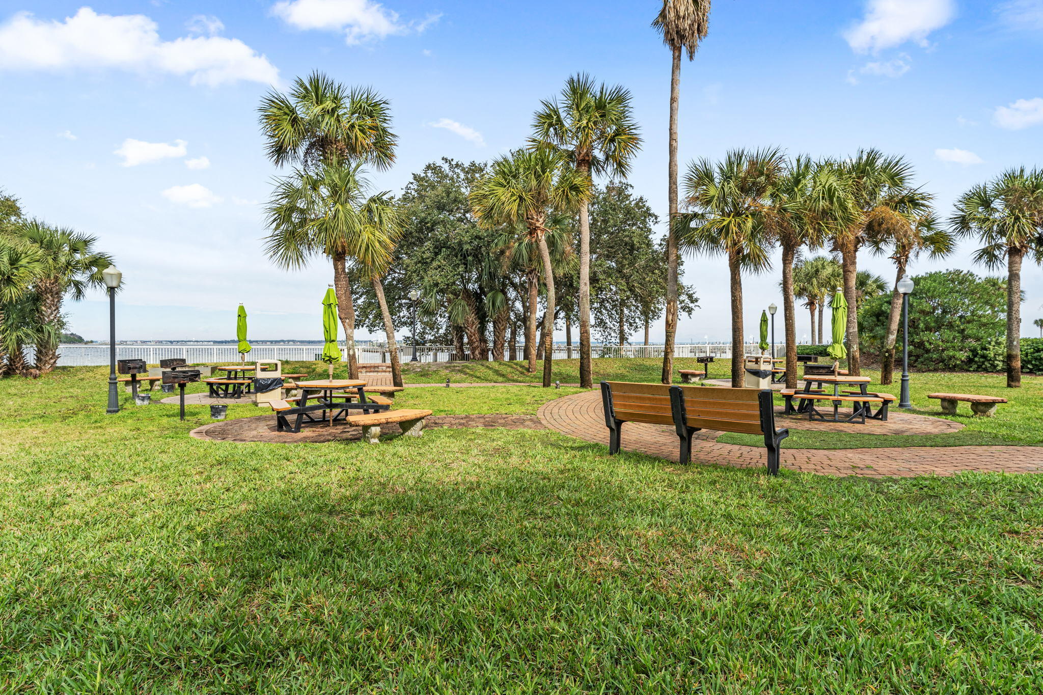 DESTIN WEST BEACH & BAY RESORT-GULFSIDE - Residential