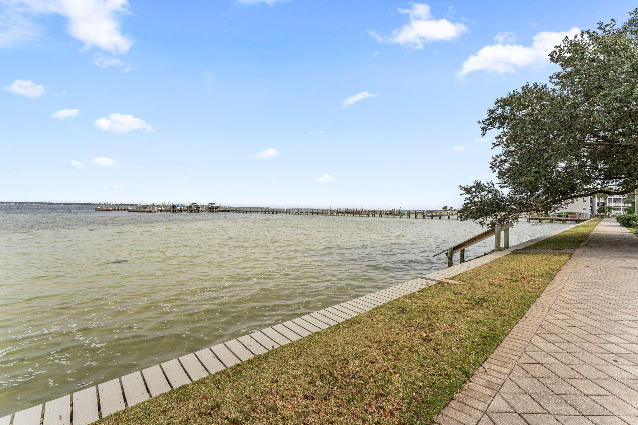 DESTIN WEST BEACH & BAY RESORT-GULFSIDE - Residential