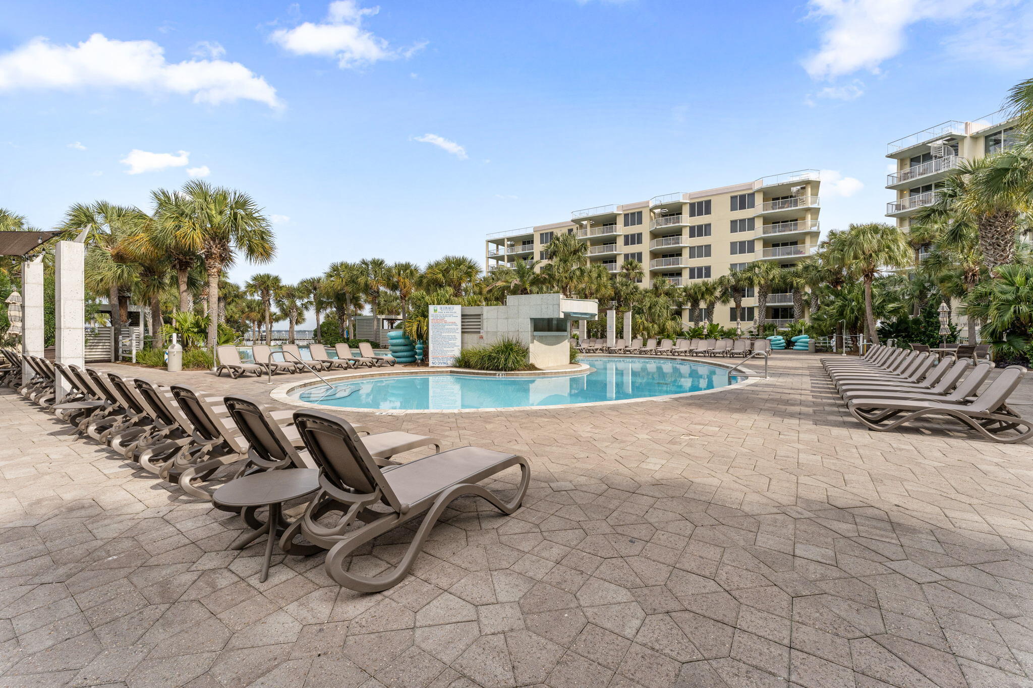 DESTIN WEST BEACH & BAY RESORT-GULFSIDE - Residential