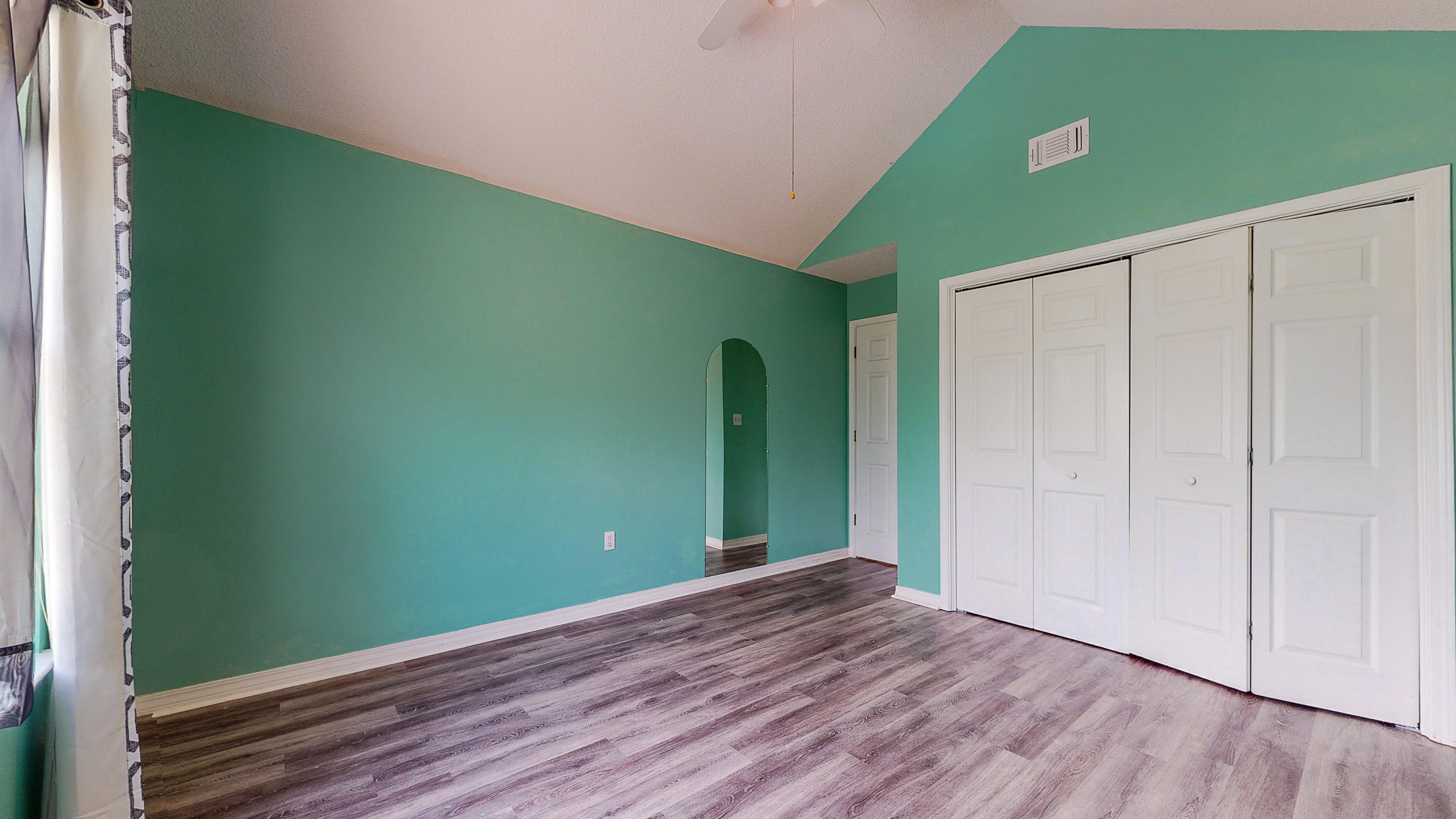 HIDDEN BAY VILLAGE - Residential