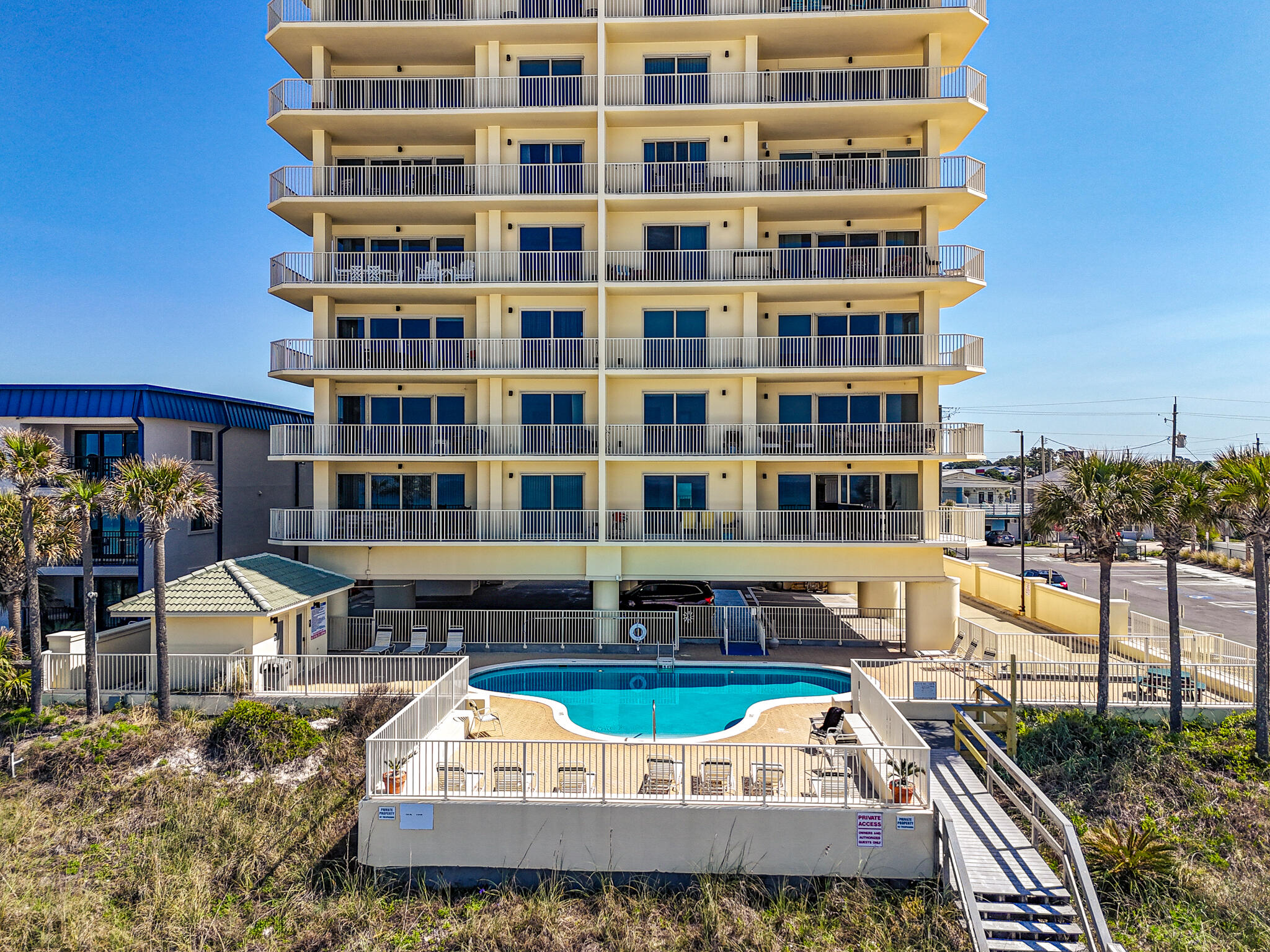 Grande Surf Club Condo - Residential