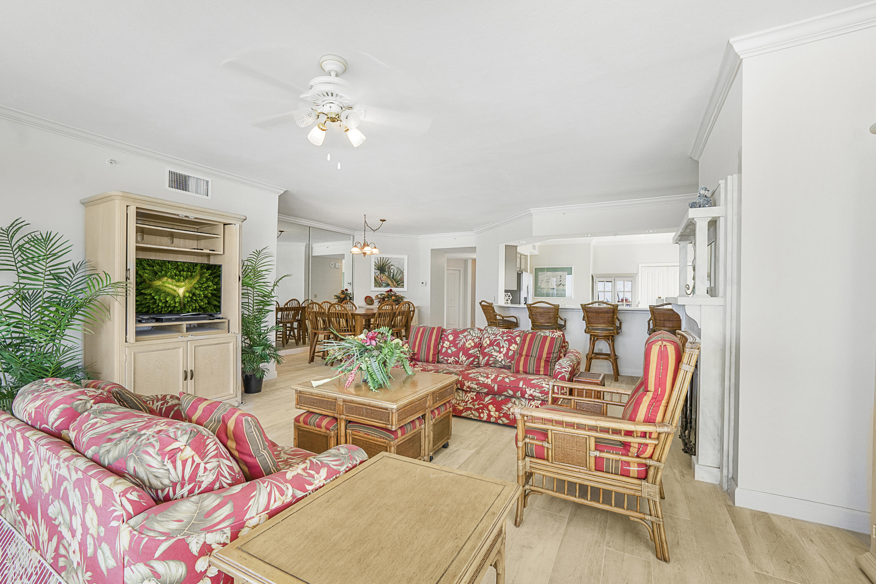 8601 Surf Drive UNIT 1E