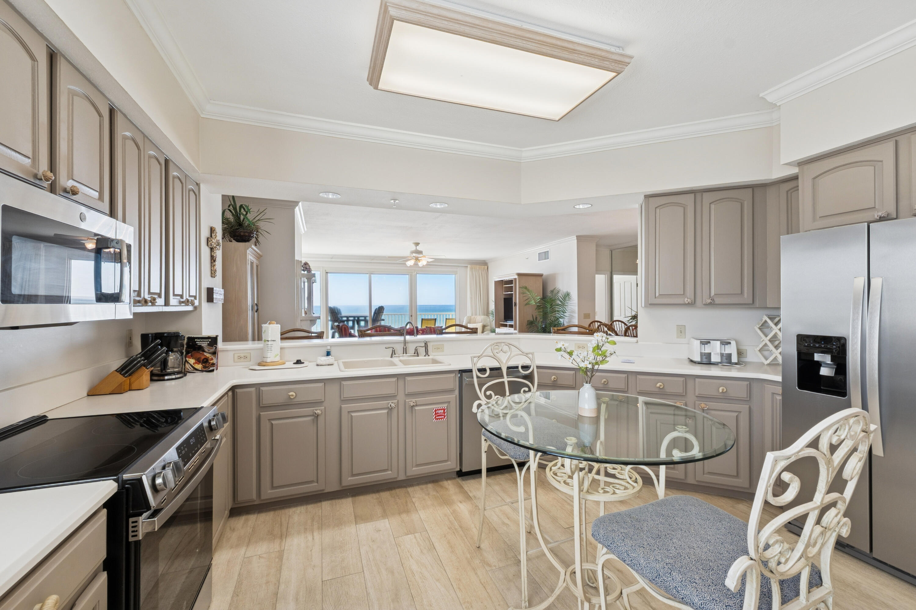 Grande Surf Club Condo - Residential