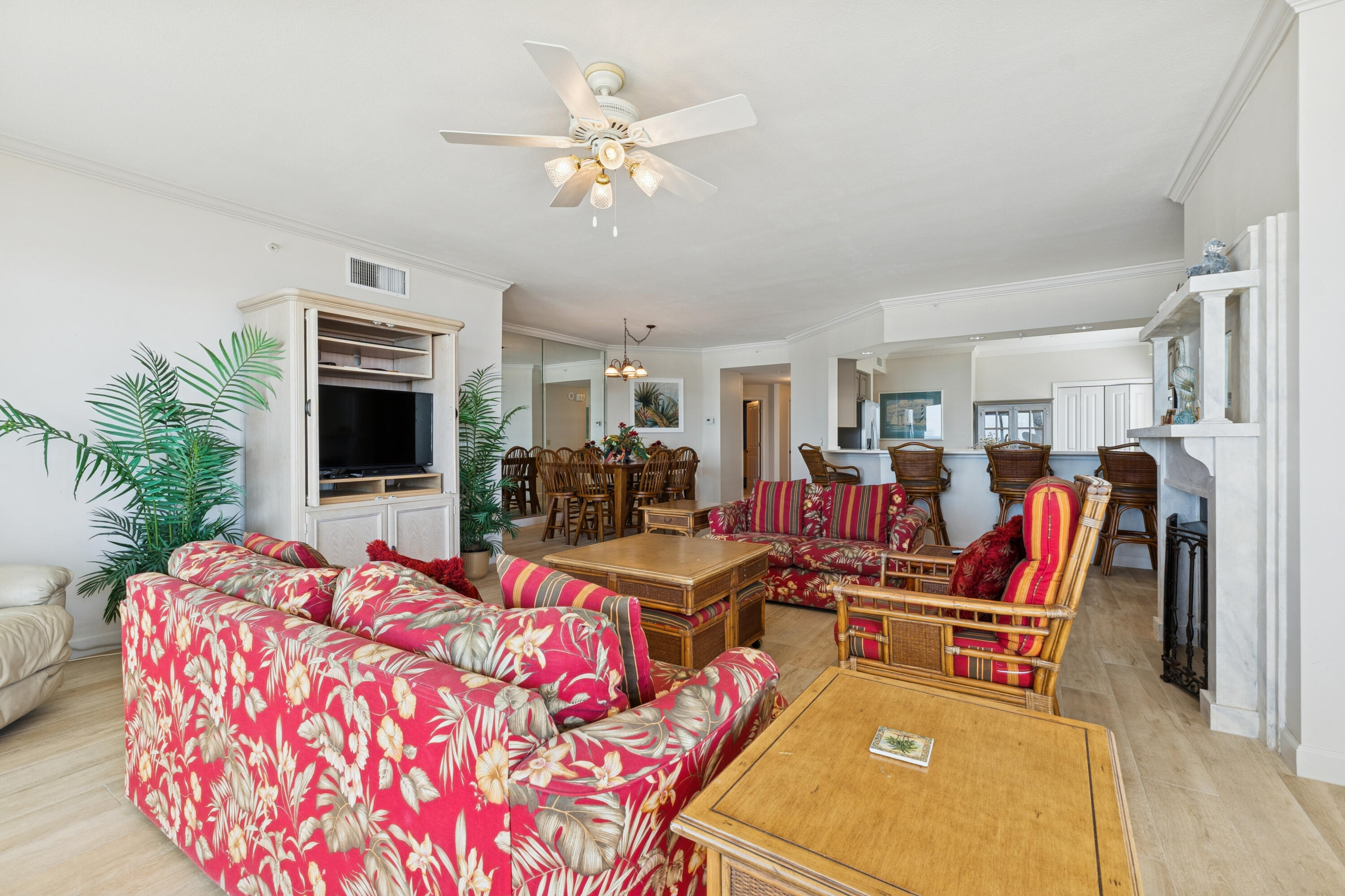 Grande Surf Club Condo - Residential