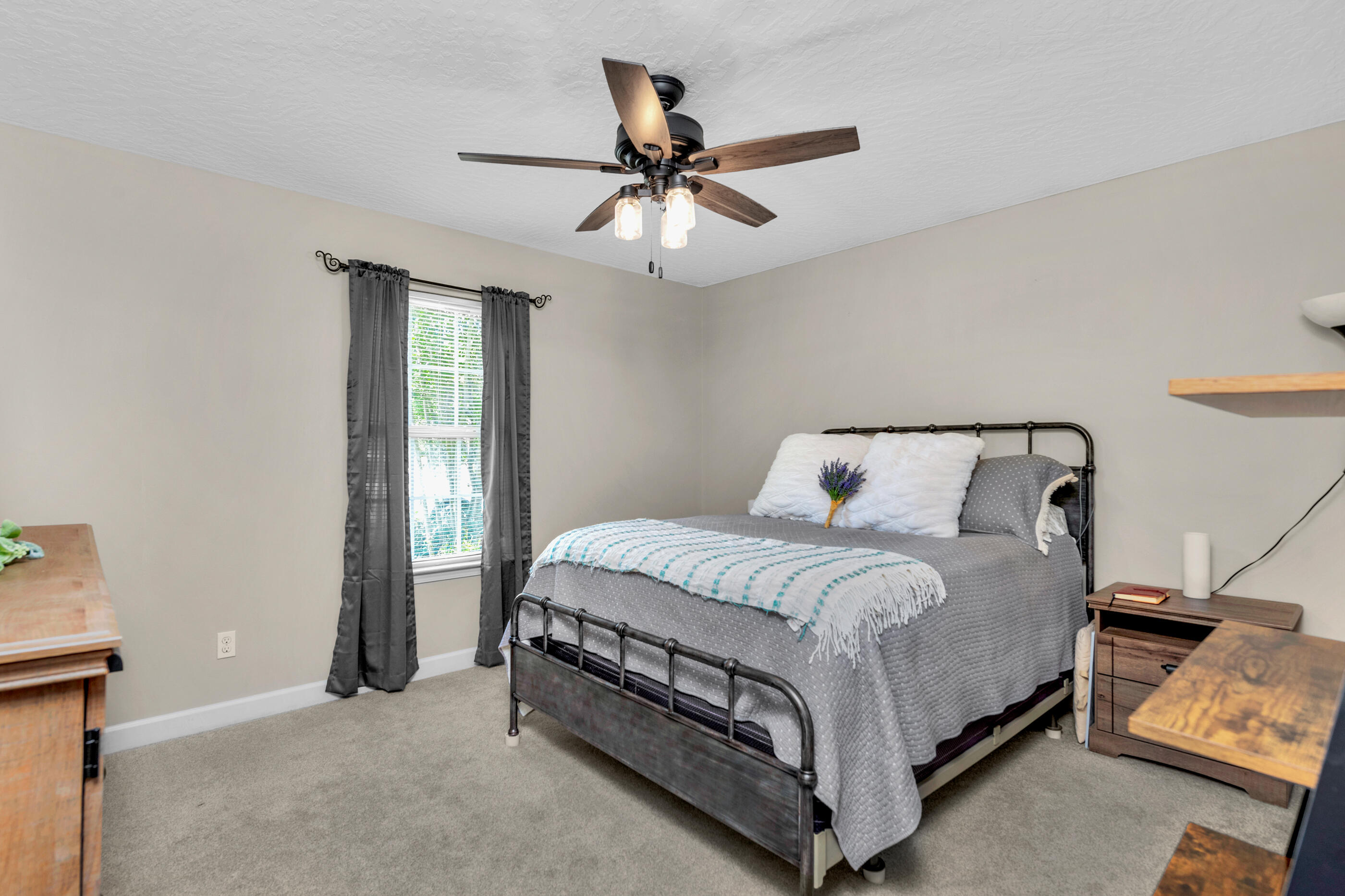BRENTWOOD T/H - Residential