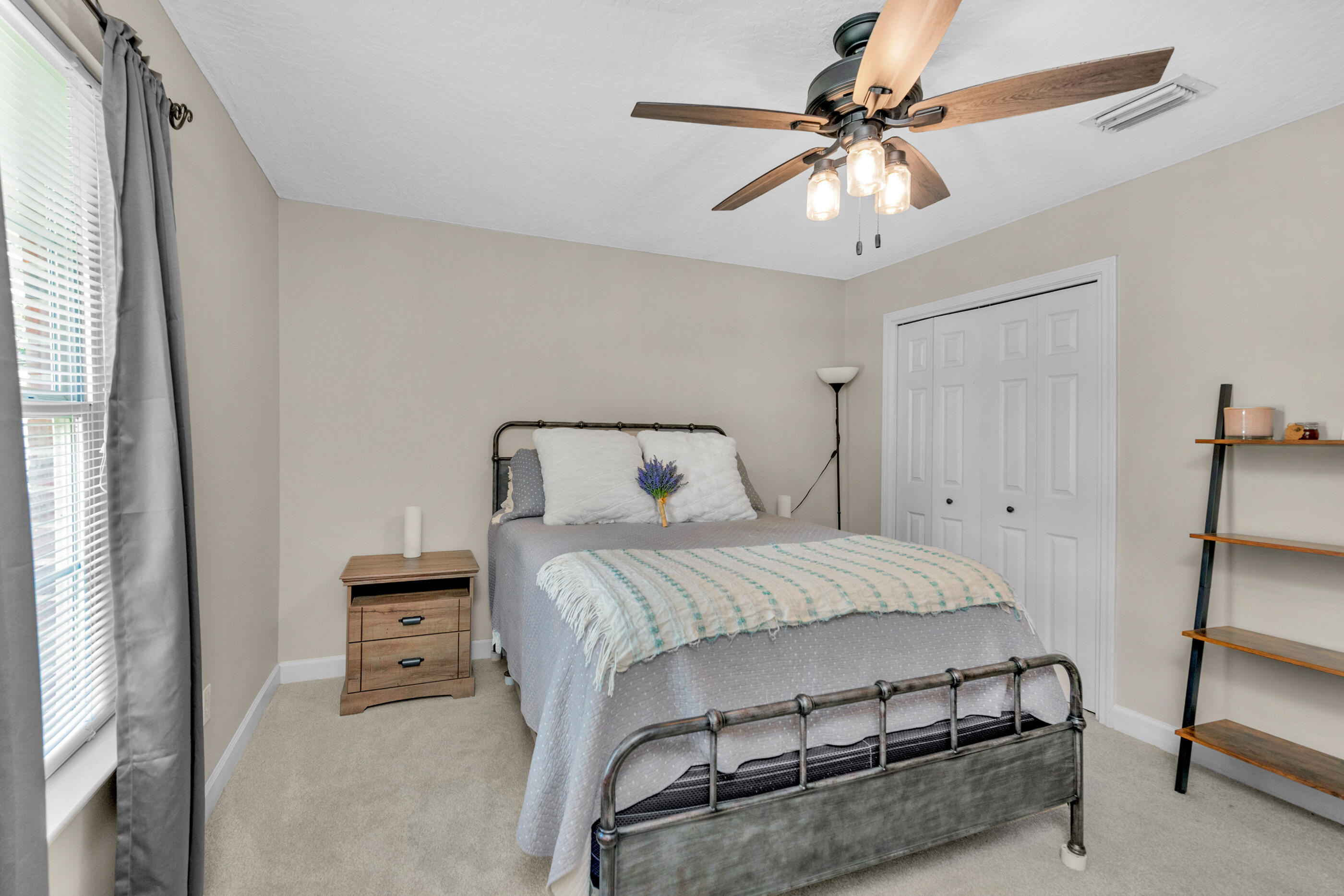 BRENTWOOD T/H - Residential