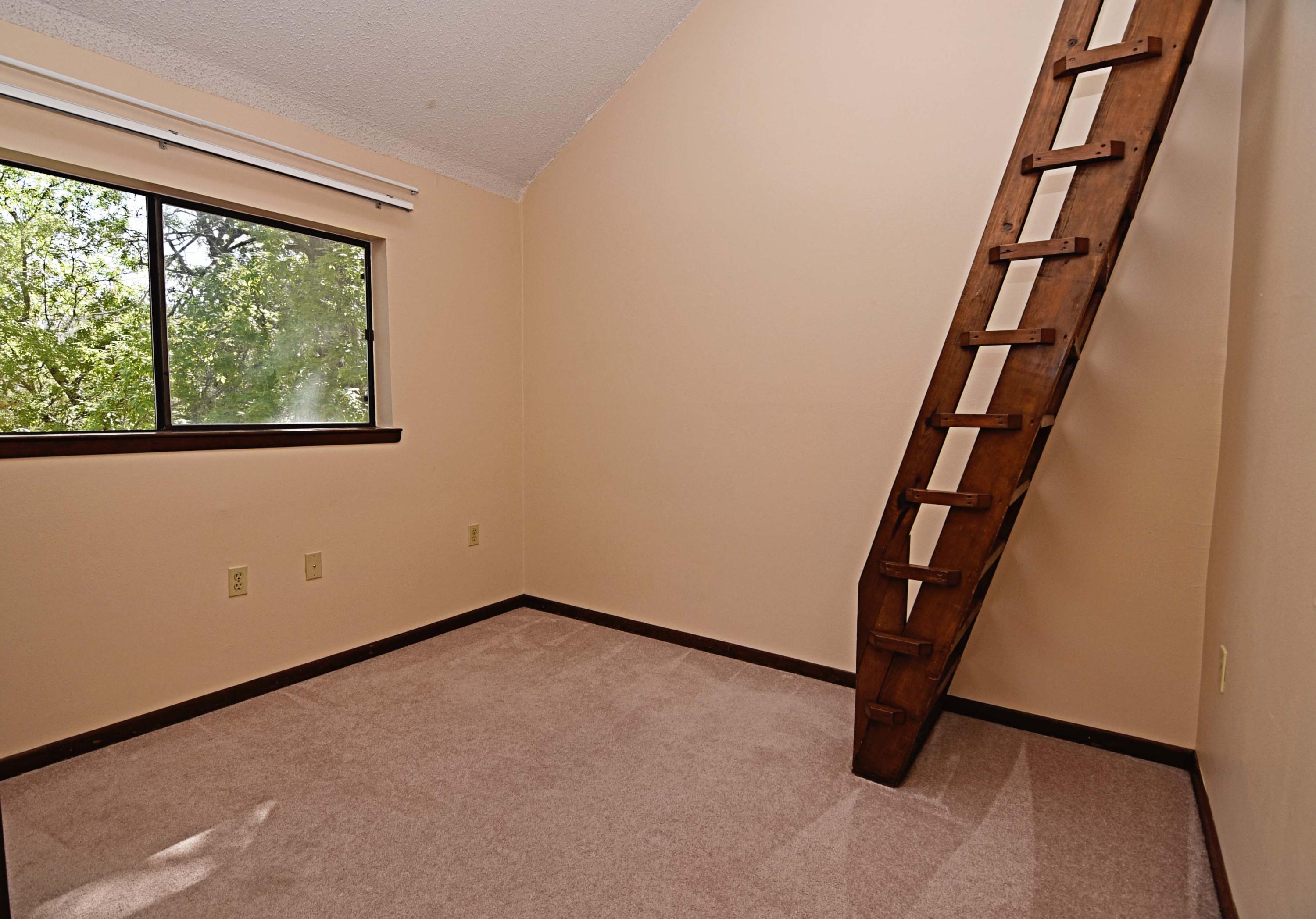 MARINA COVE VILLAGE PH 3 - Residential