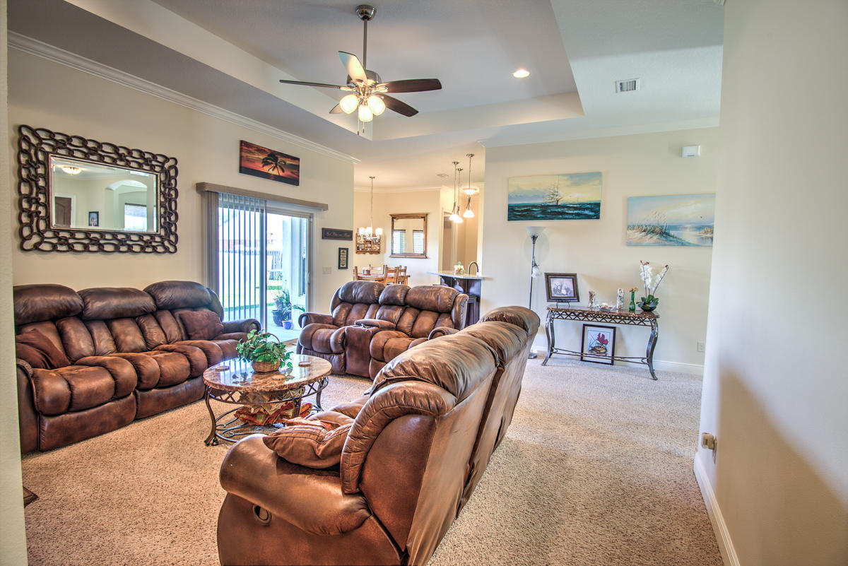 COLONY CLUB HARBOUR PH 1 - Residential