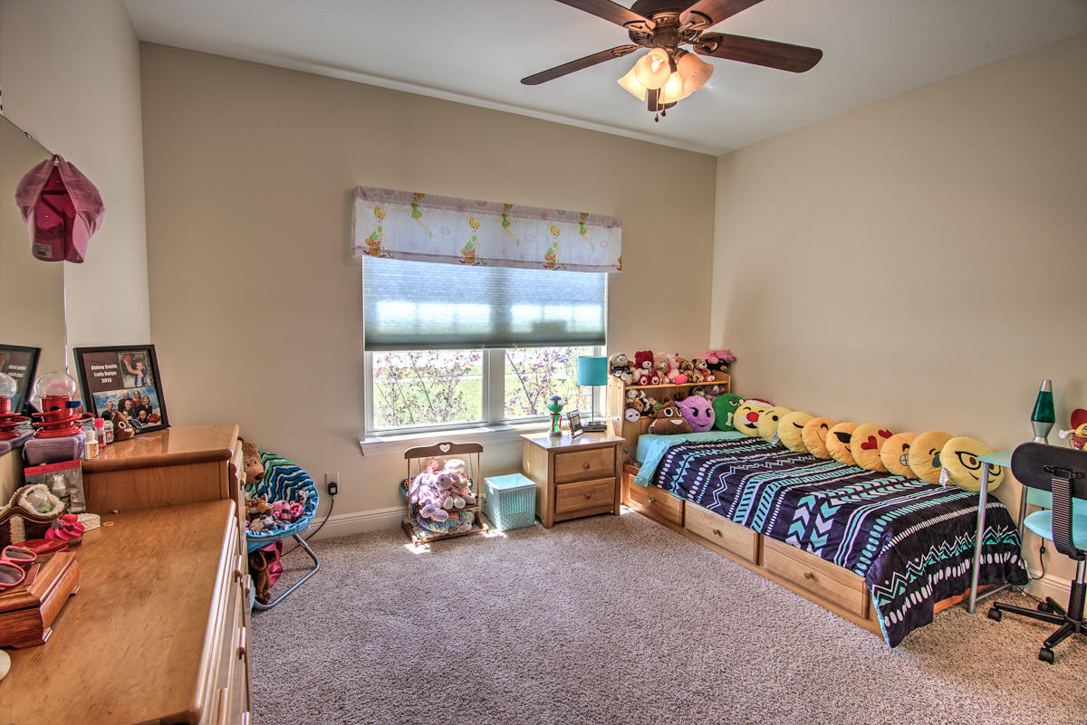 COLONY CLUB HARBOUR PH 1 - Residential