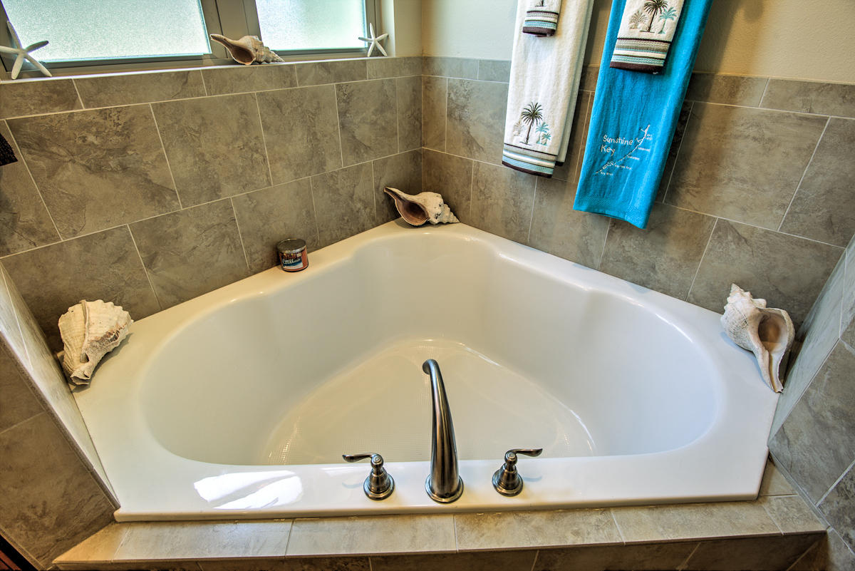 COLONY CLUB HARBOUR PH 1 - Residential