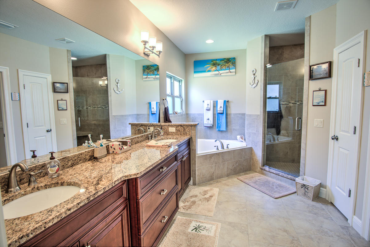 COLONY CLUB HARBOUR PH 1 - Residential