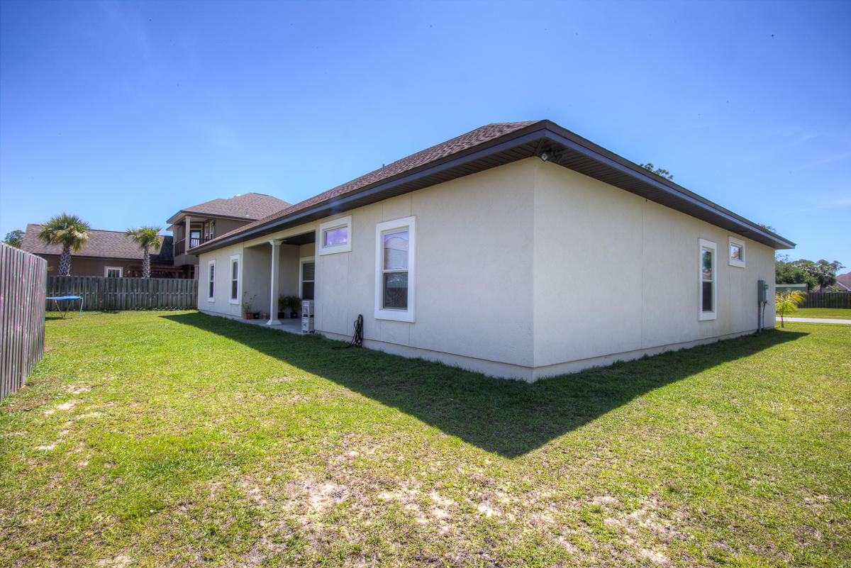 COLONY CLUB HARBOUR PH 1 - Residential