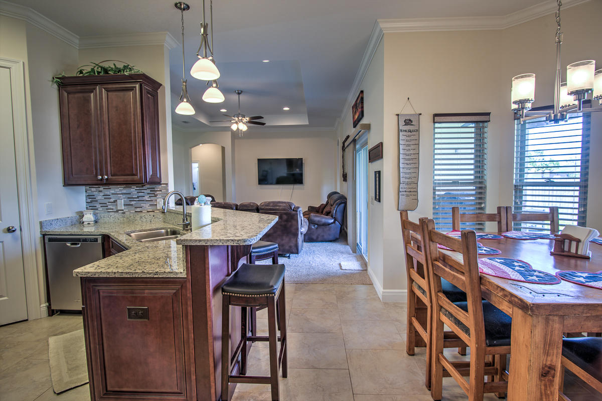 COLONY CLUB HARBOUR PH 1 - Residential