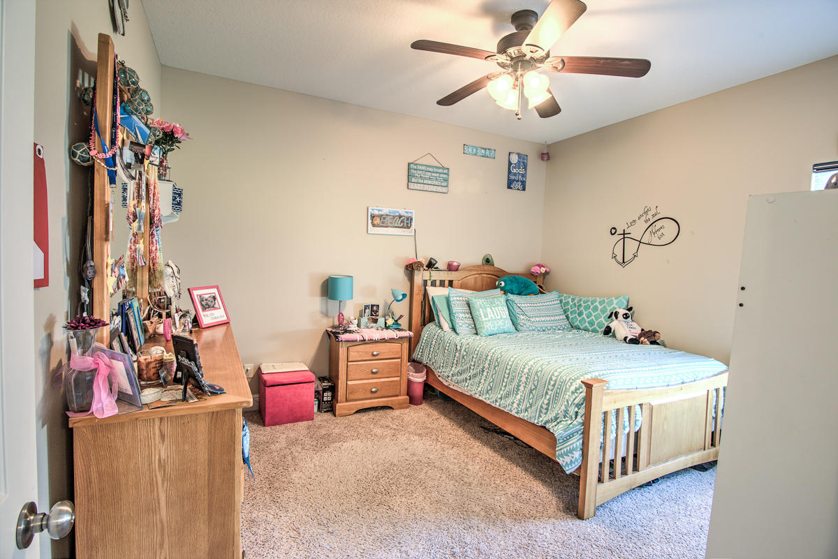 COLONY CLUB HARBOUR PH 1 - Residential