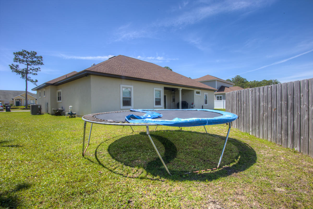 COLONY CLUB HARBOUR PH 1 - Residential