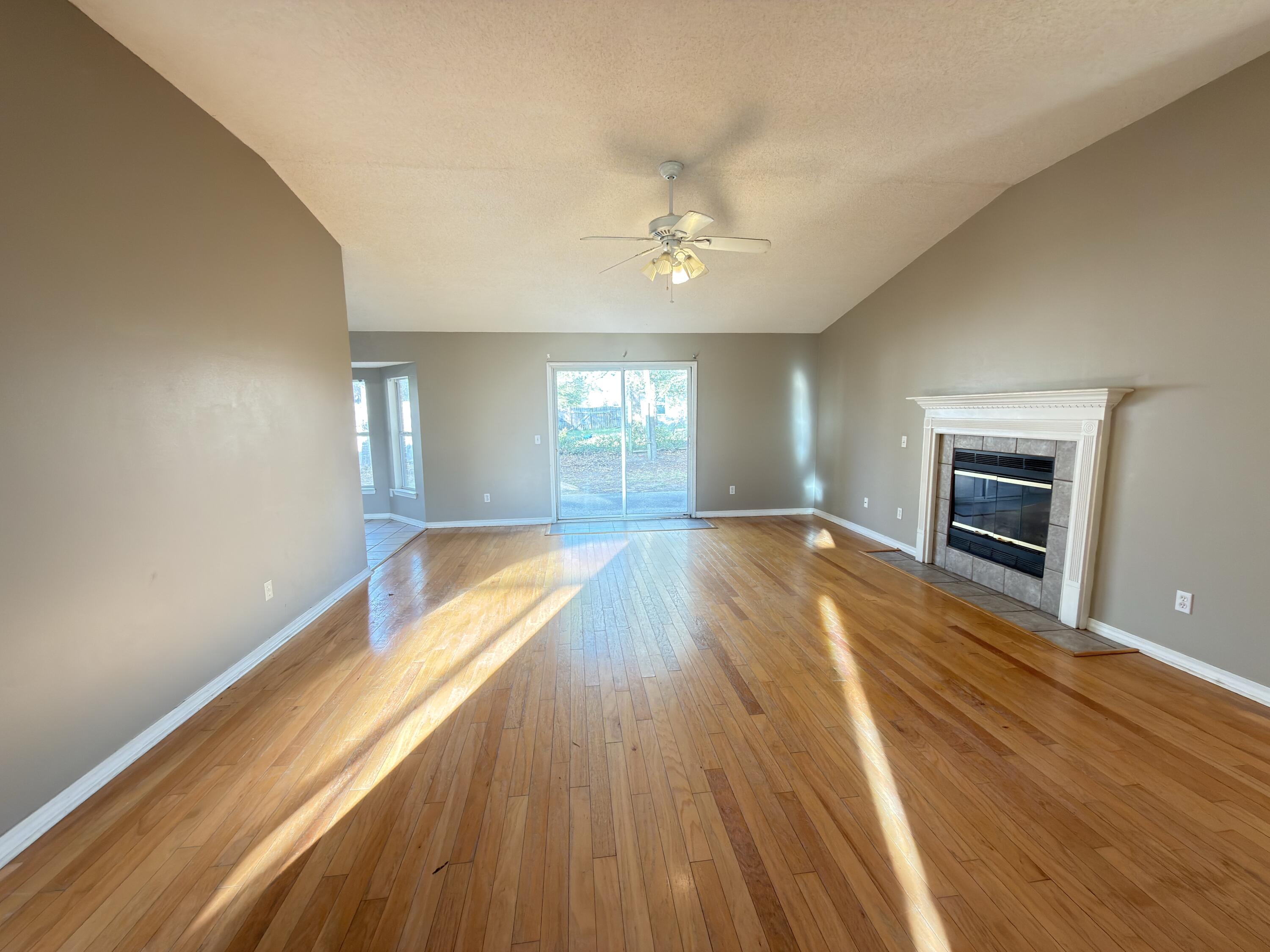 NORTHVIEW ESTATES 7TH ADDN - Residential