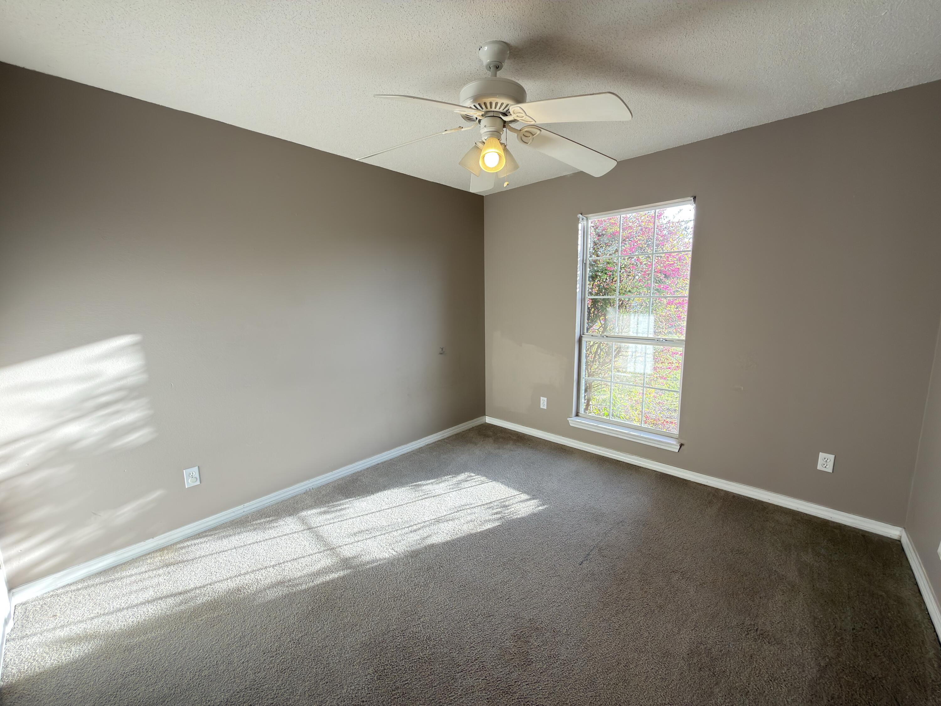 NORTHVIEW ESTATES 7TH ADDN - Residential