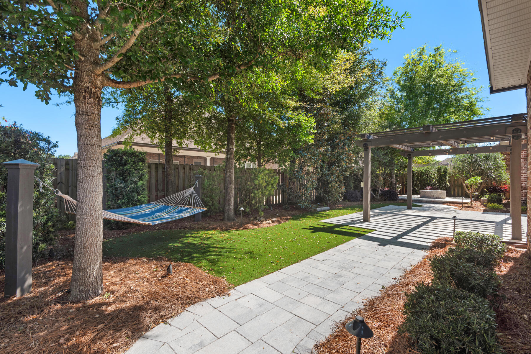 HAMMOCK BAY - Residential