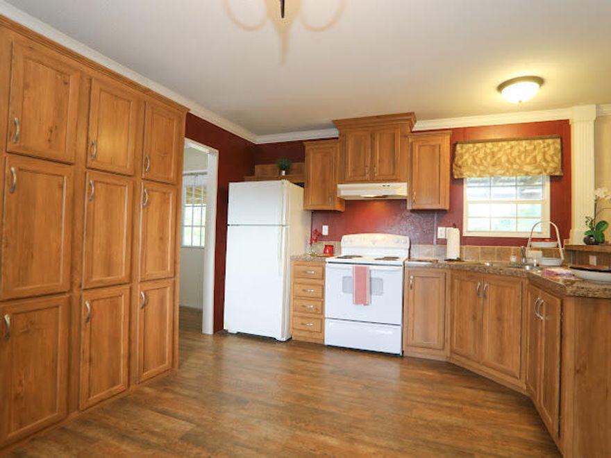 2013 Mobile home on 5.9 Acres Priced to sell fast!! Has been cleaned and will 100% move in condition! VA okay. Seller to install New Well.