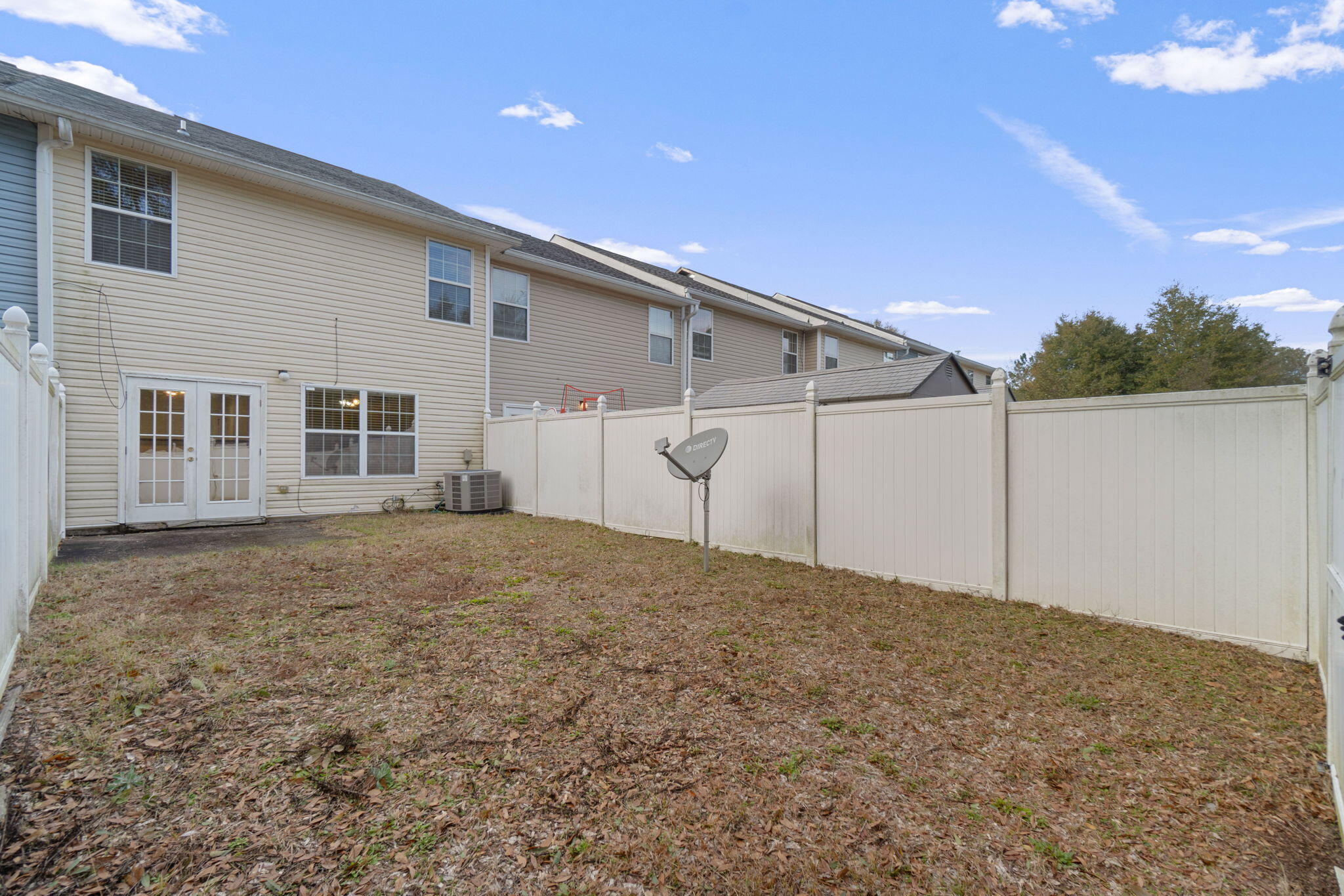 ROLLING PINES - Residential Lease