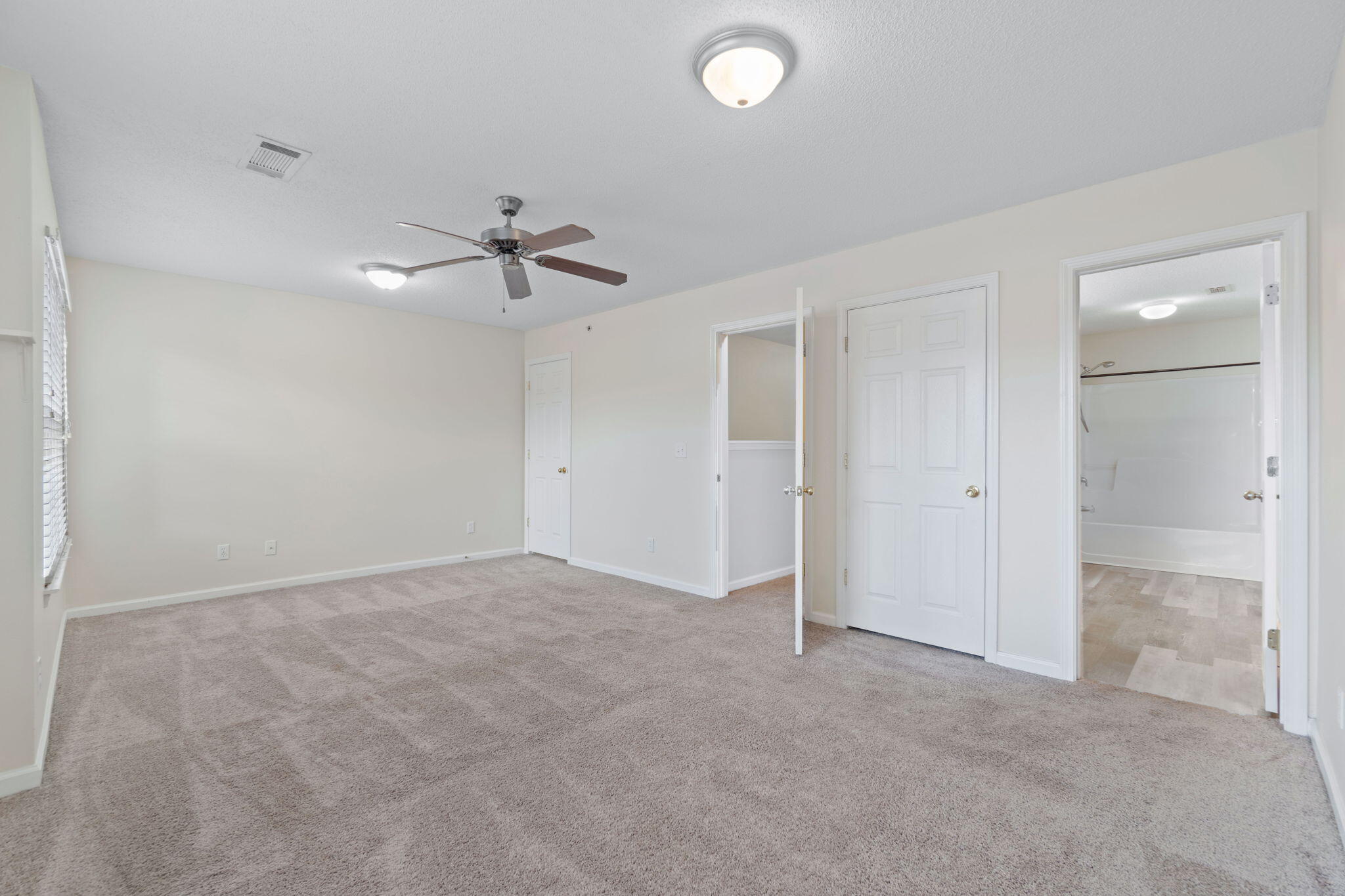 ROLLING PINES - Residential Lease