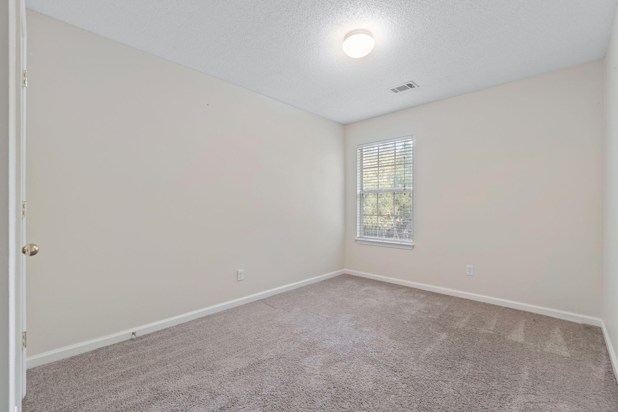 ROLLING PINES - Residential Lease