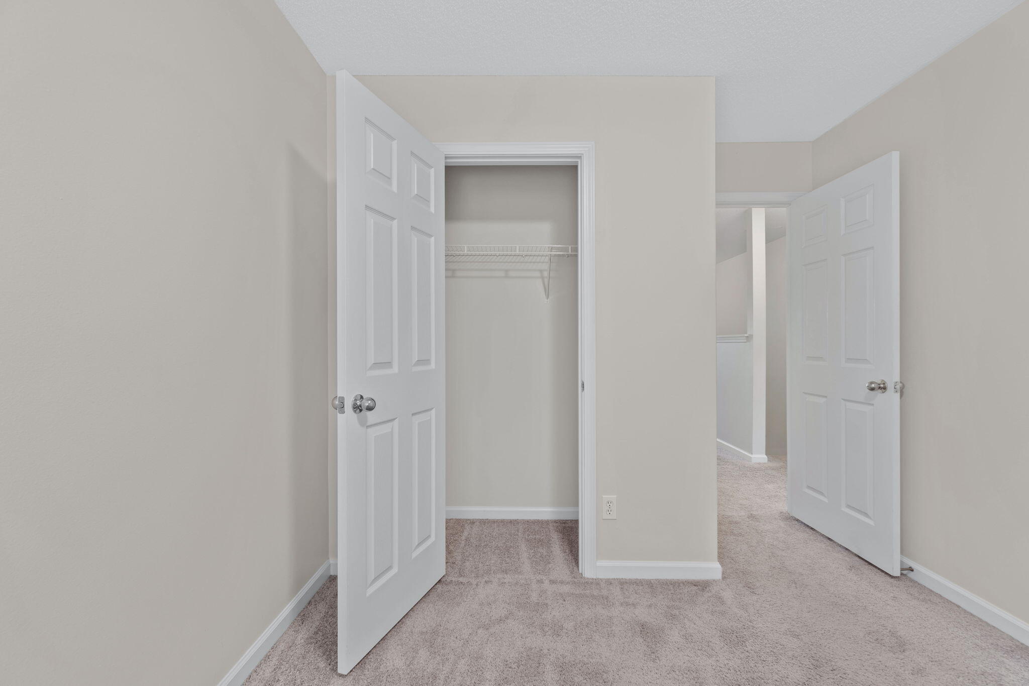 ROLLING PINES - Residential Lease