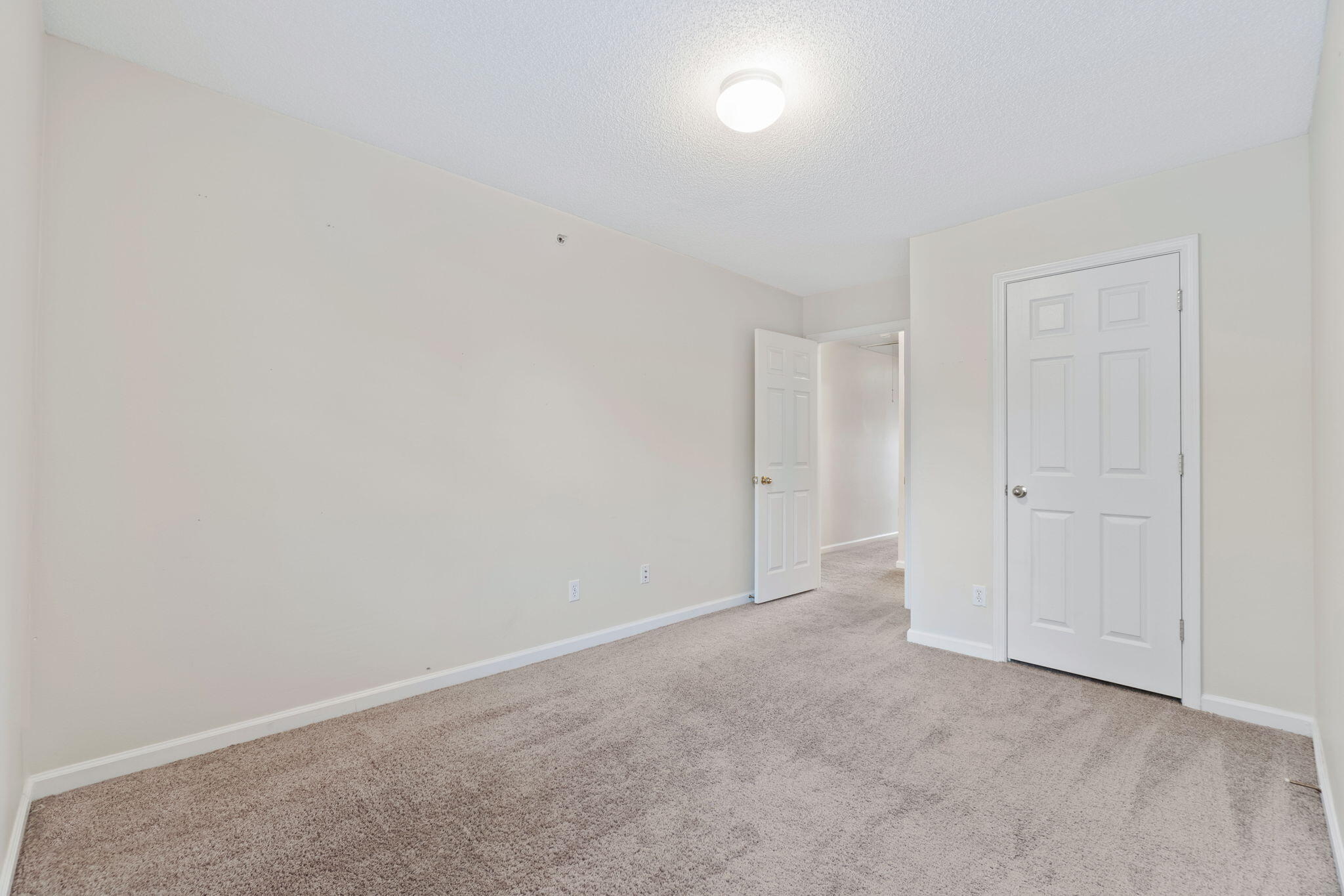 ROLLING PINES - Residential Lease