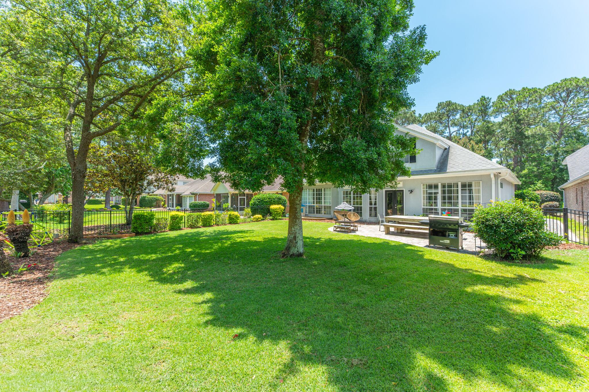 TURNBERRY PLACE - Residential