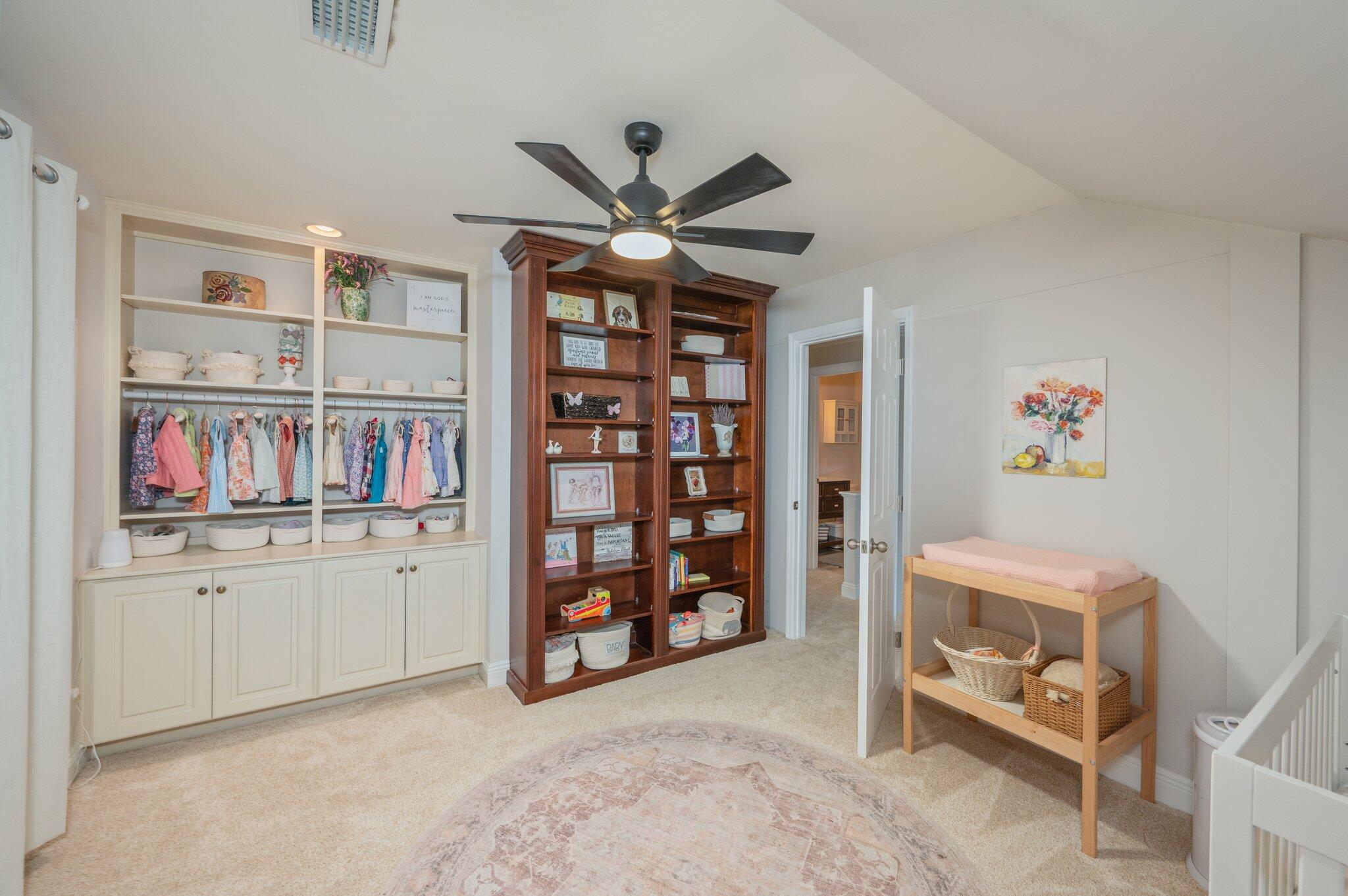 TURNBERRY PLACE - Residential