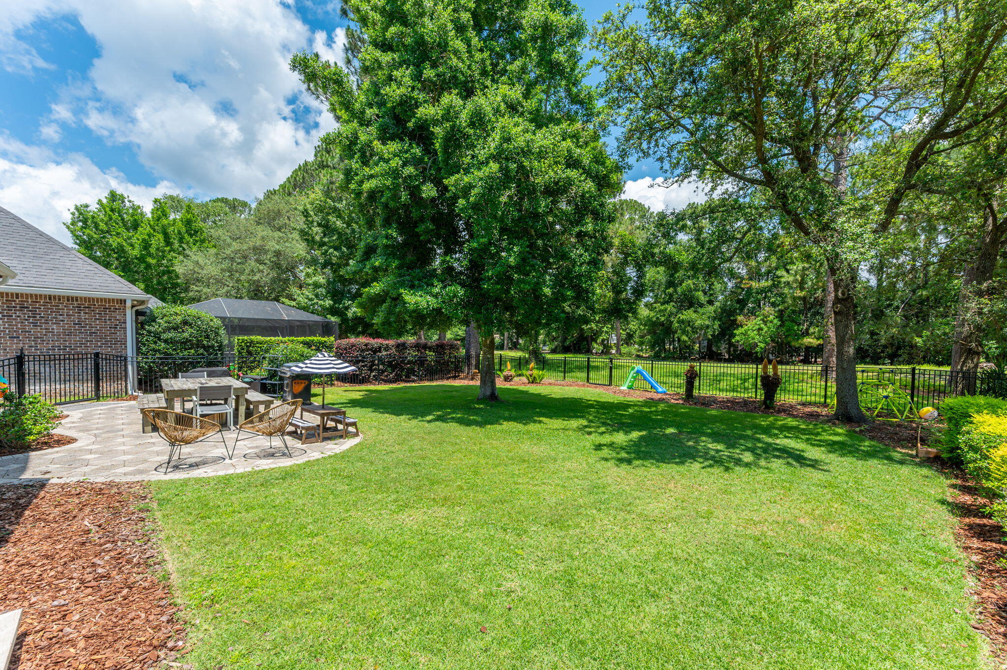 TURNBERRY PLACE - Residential