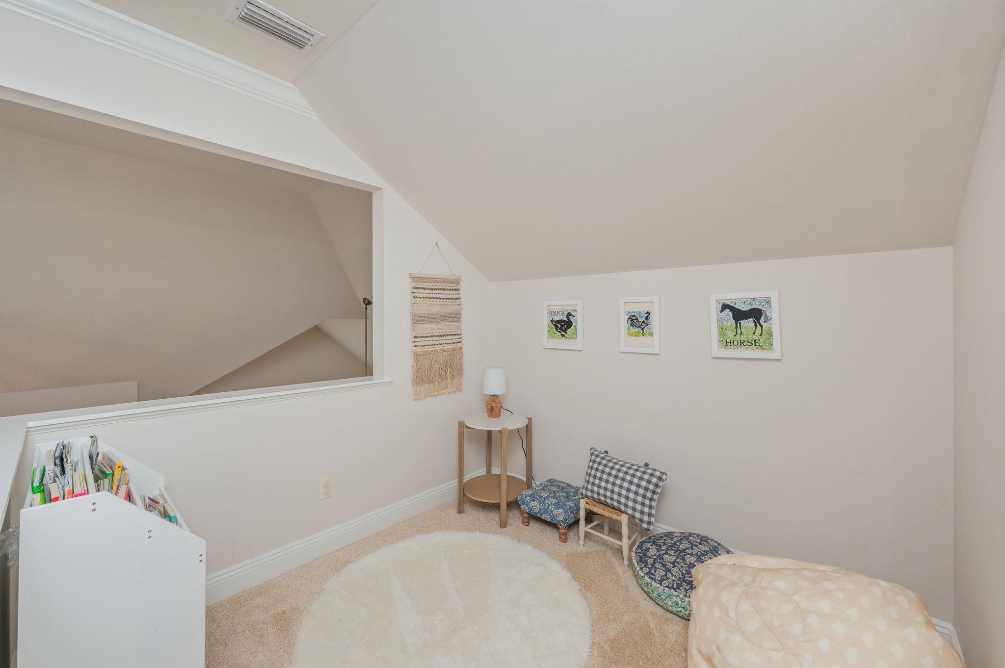 TURNBERRY PLACE - Residential