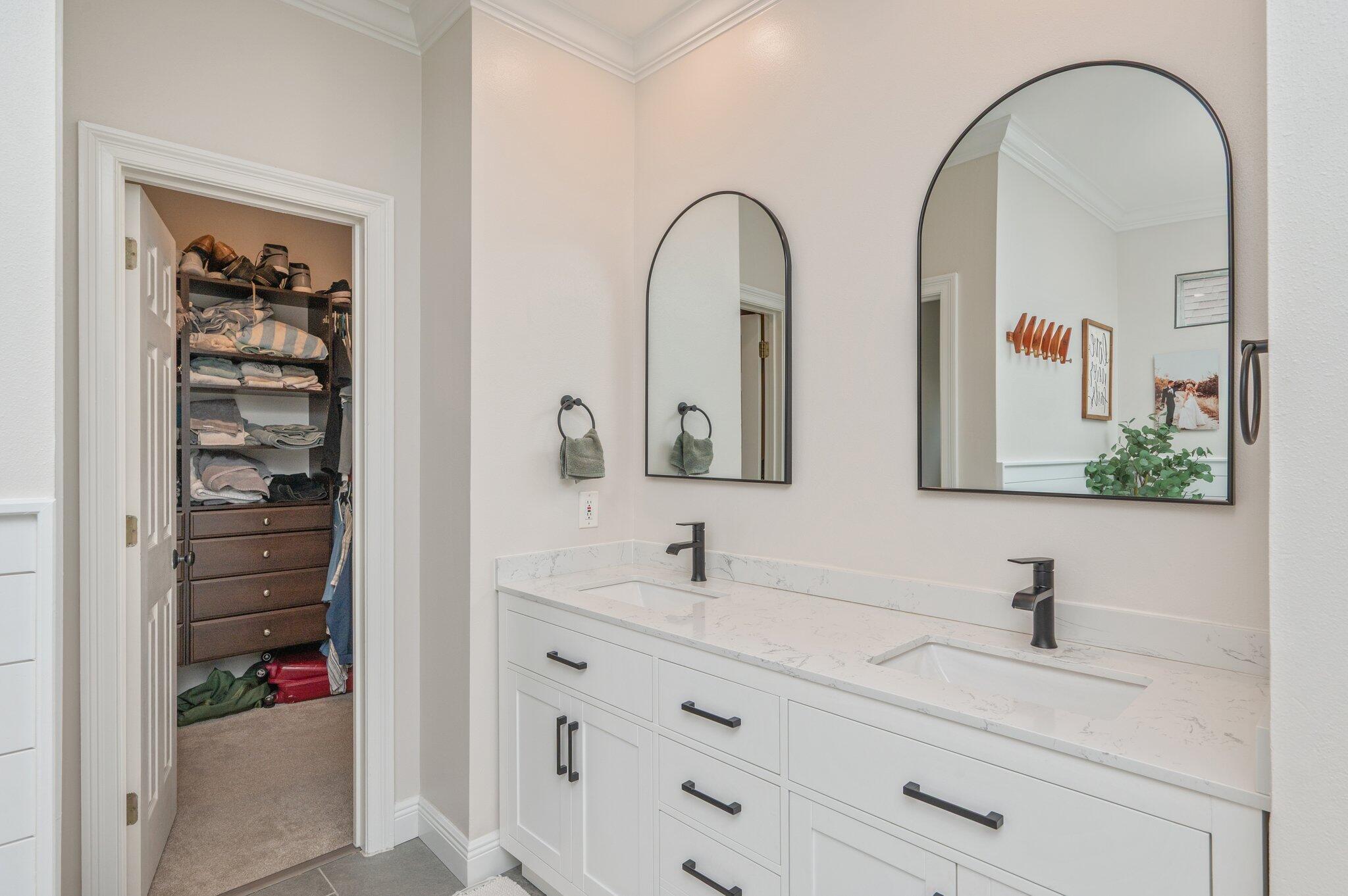 TURNBERRY PLACE - Residential