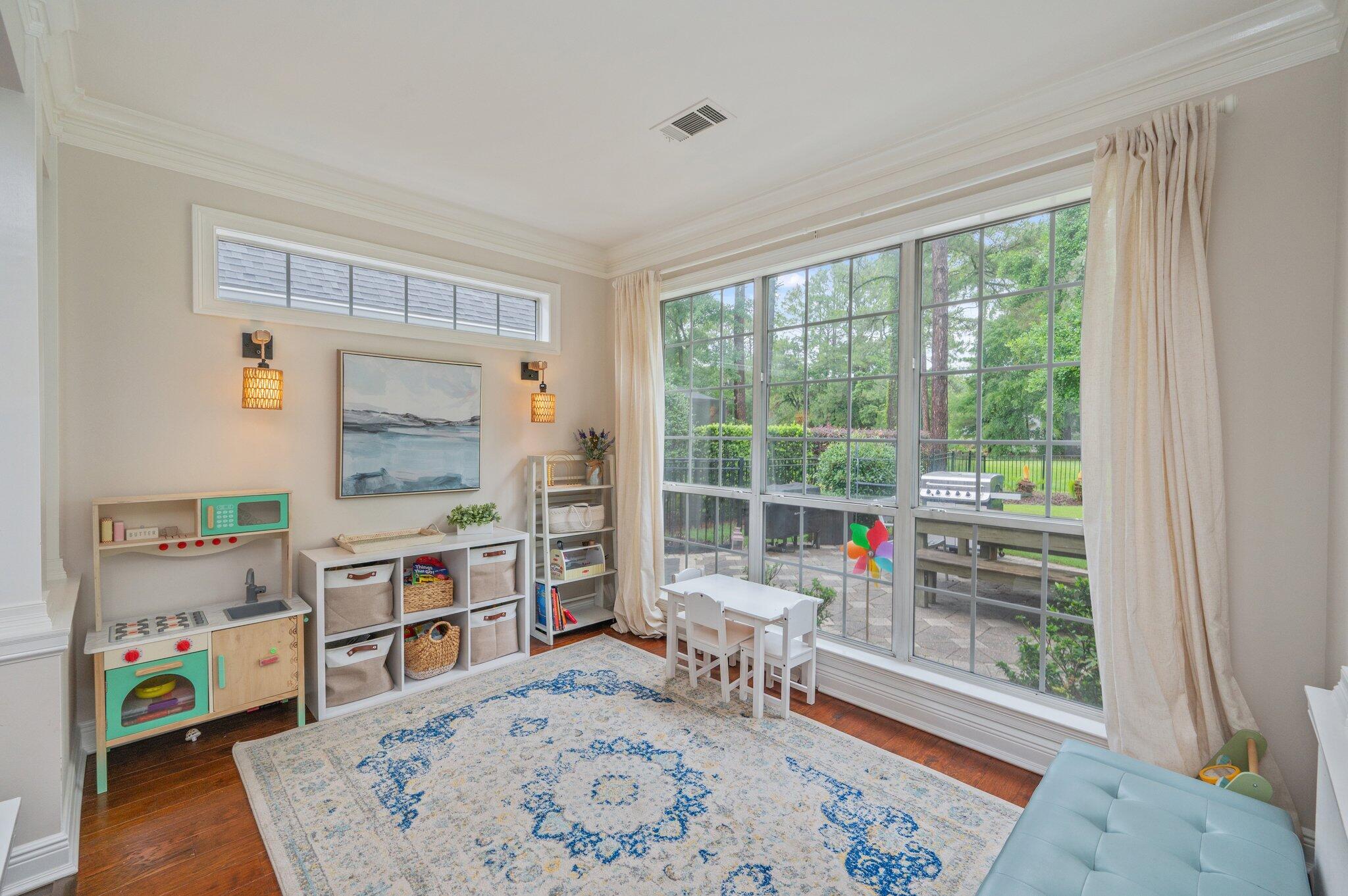 TURNBERRY PLACE - Residential