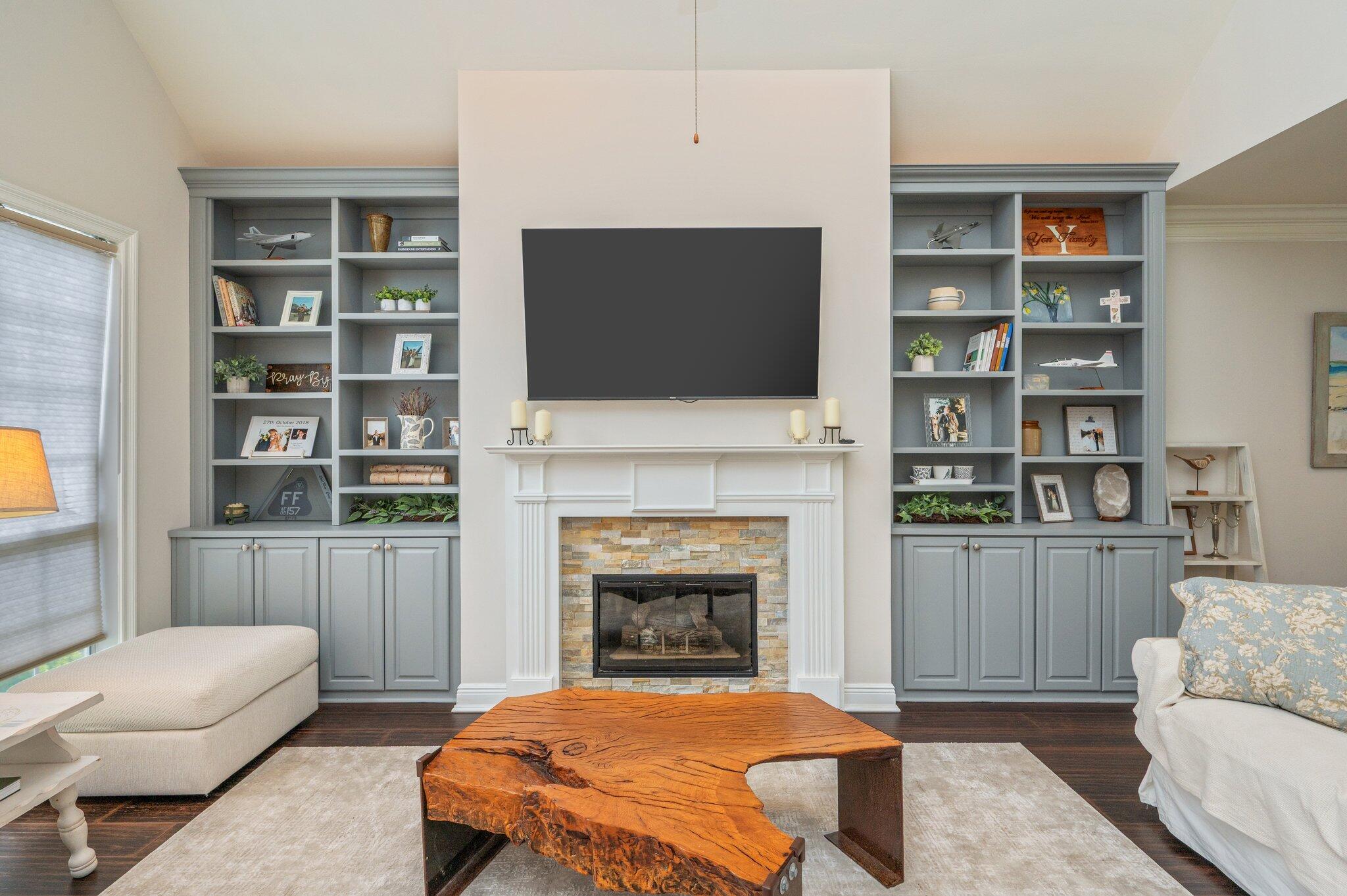 TURNBERRY PLACE - Residential